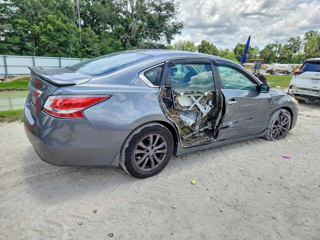 2015 Nissan Altima 2.5 S Gray vin: 1N4AL3AP0FC425773