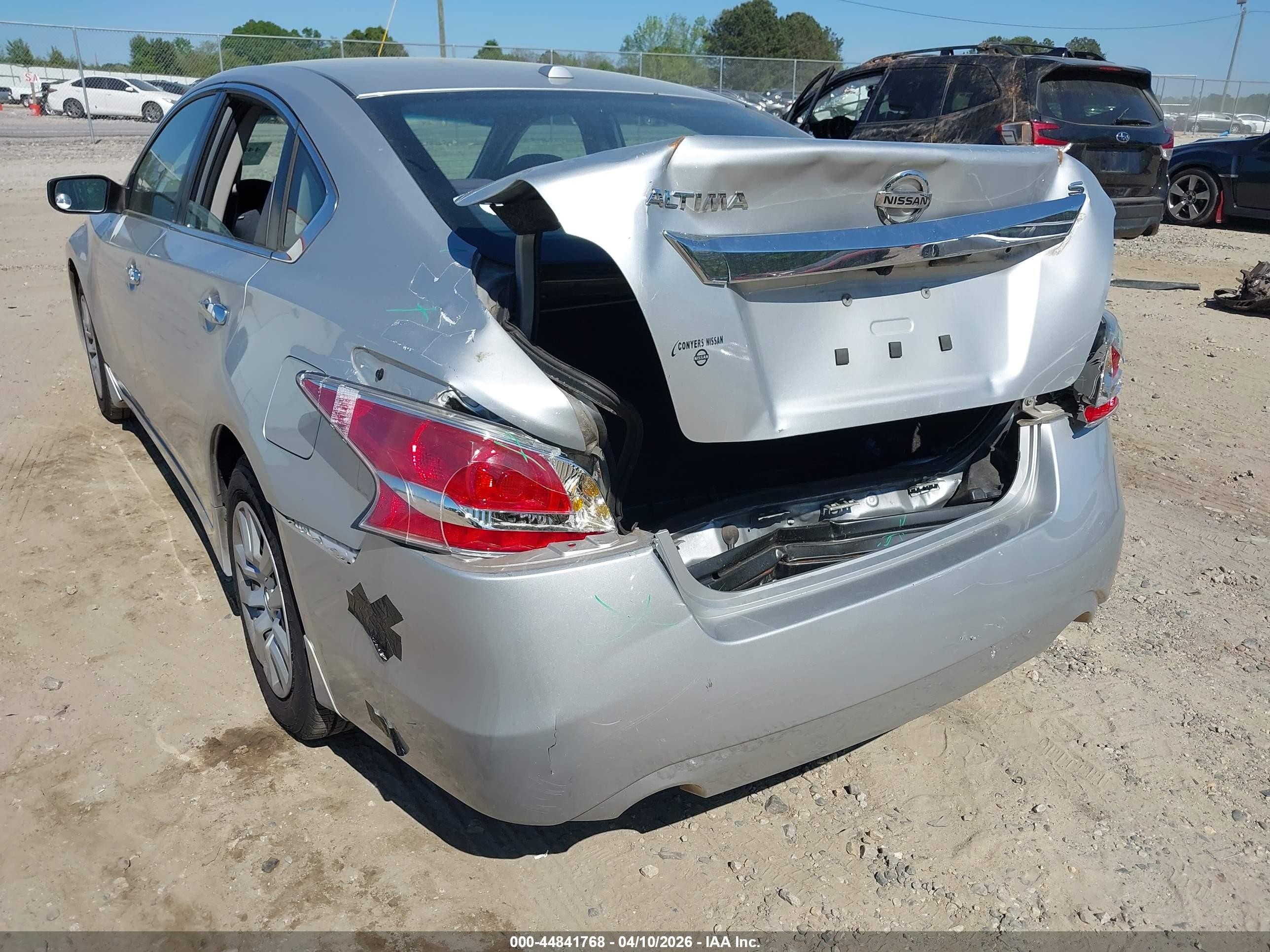 2015 Nissan Altima 2.5 S Silver vin: 1N4AL3AP0FC431184