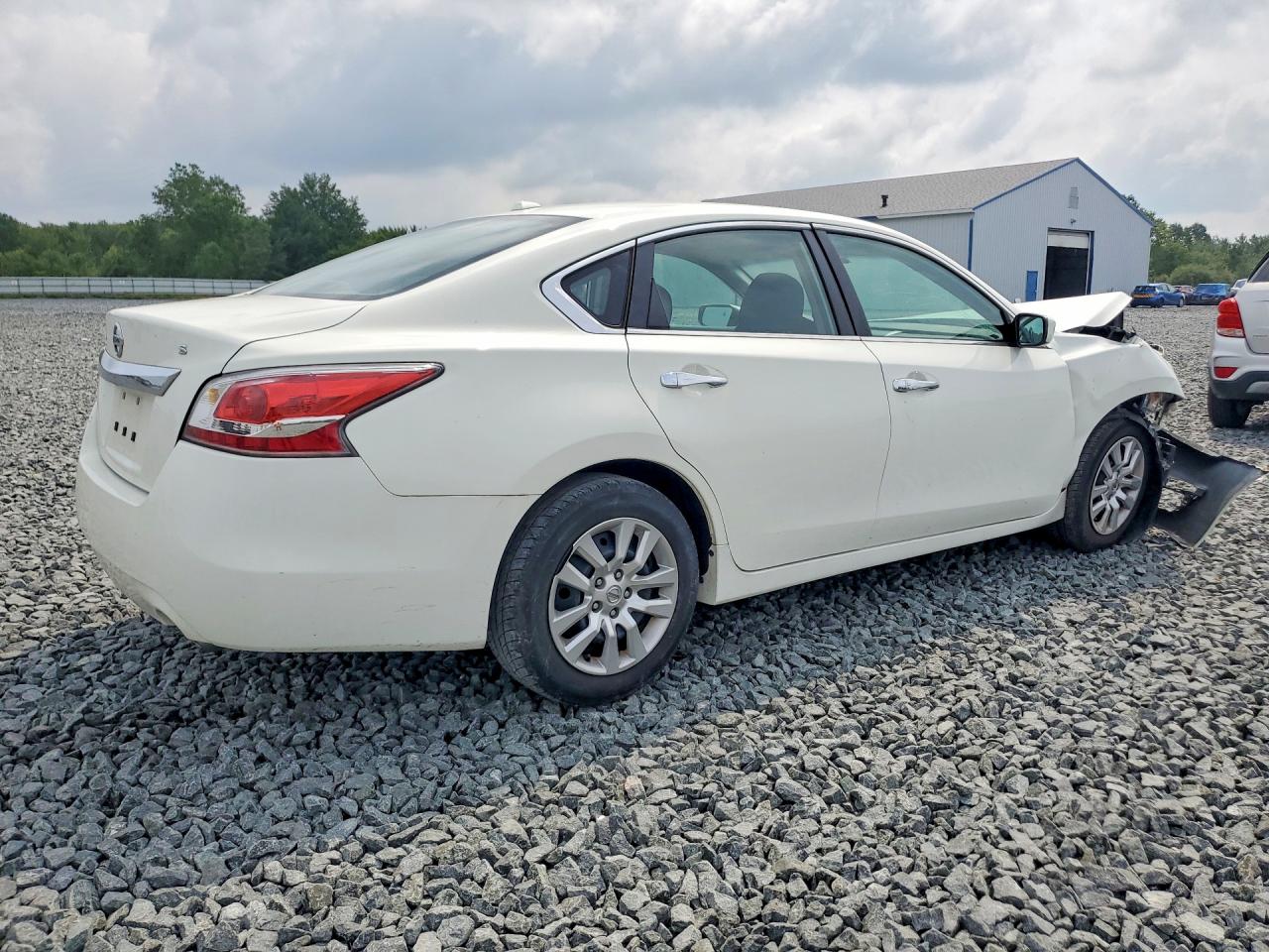2015 Nissan Altima 2.5 S White vin: 1N4AL3AP0FC434196