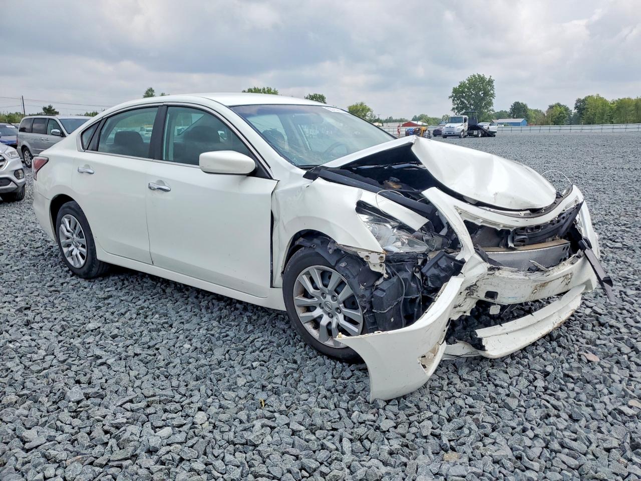 2015 Nissan Altima 2.5 S White vin: 1N4AL3AP0FC434196