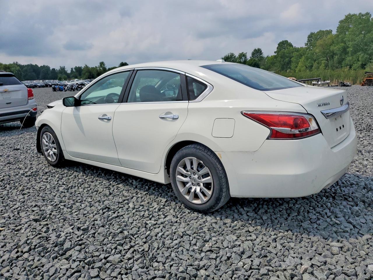 2015 Nissan Altima 2.5 S White vin: 1N4AL3AP0FC434196