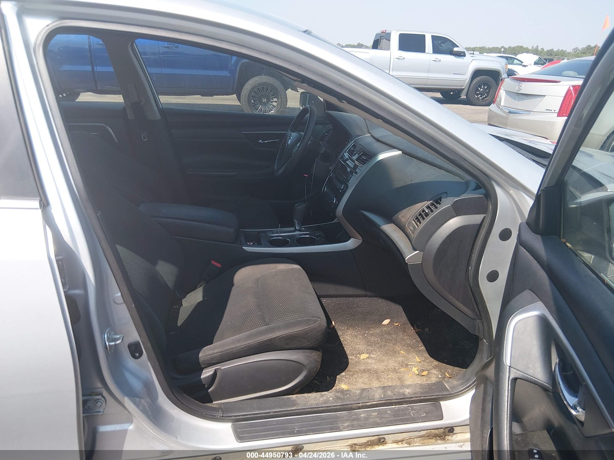 2015 Nissan Altima 2.5/2.5 S/2.5 Sl/2.5 Sv Серебряный vin: 1N4AL3AP0FC439723