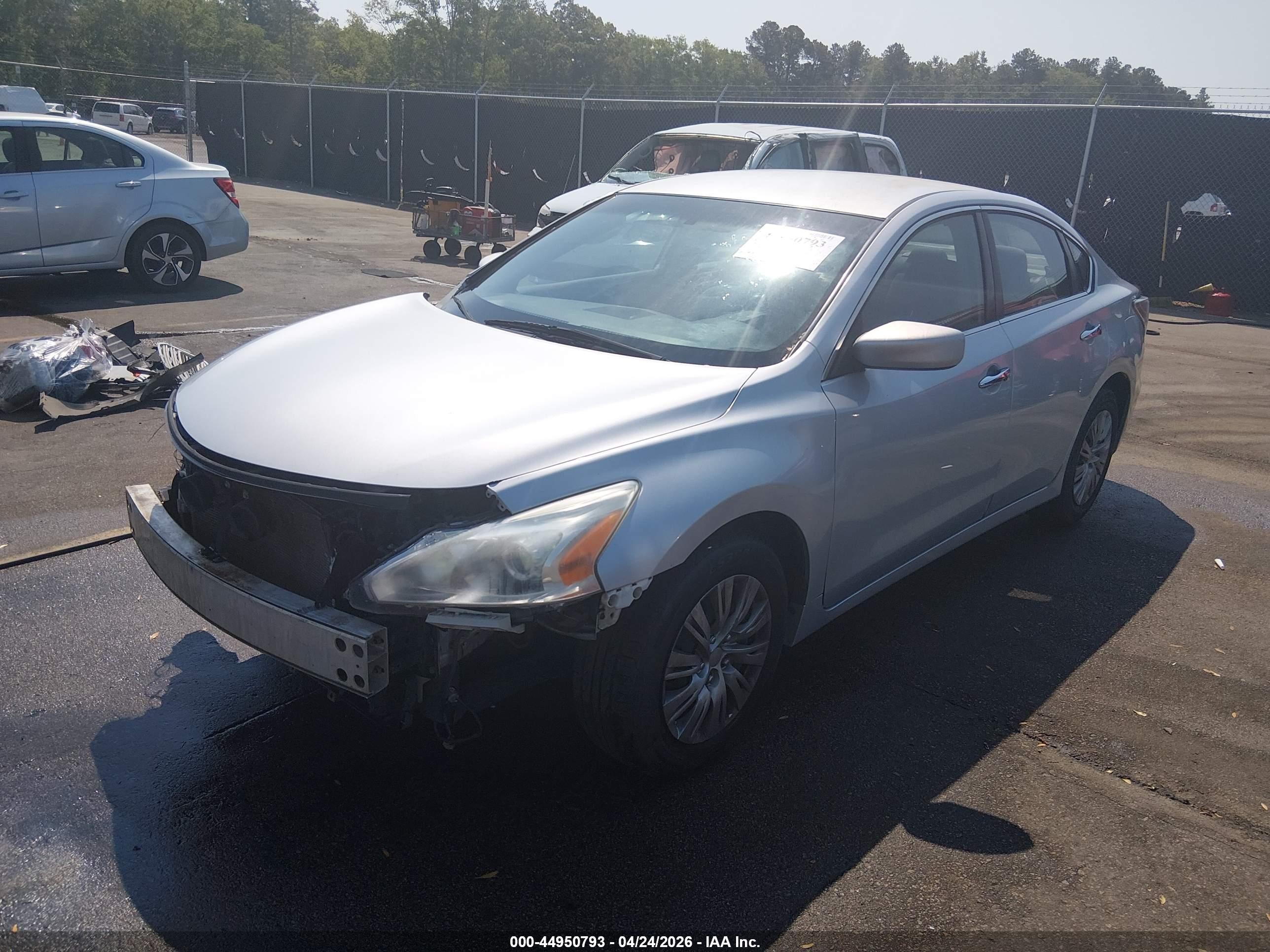 2015 Nissan Altima 2.5/2.5 S/2.5 Sl/2.5 Sv Серебряный vin: 1N4AL3AP0FC439723