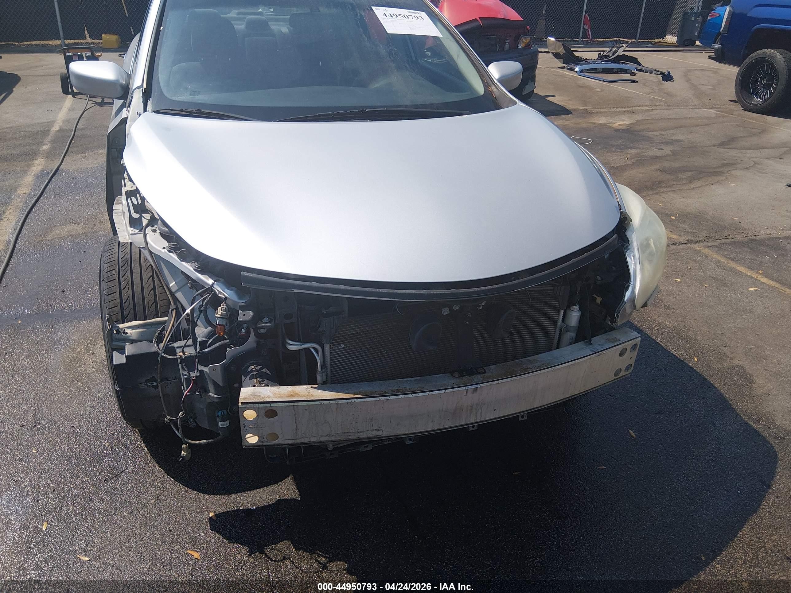 2015 Nissan Altima 2.5/2.5 S/2.5 Sl/2.5 Sv Серебряный vin: 1N4AL3AP0FC439723
