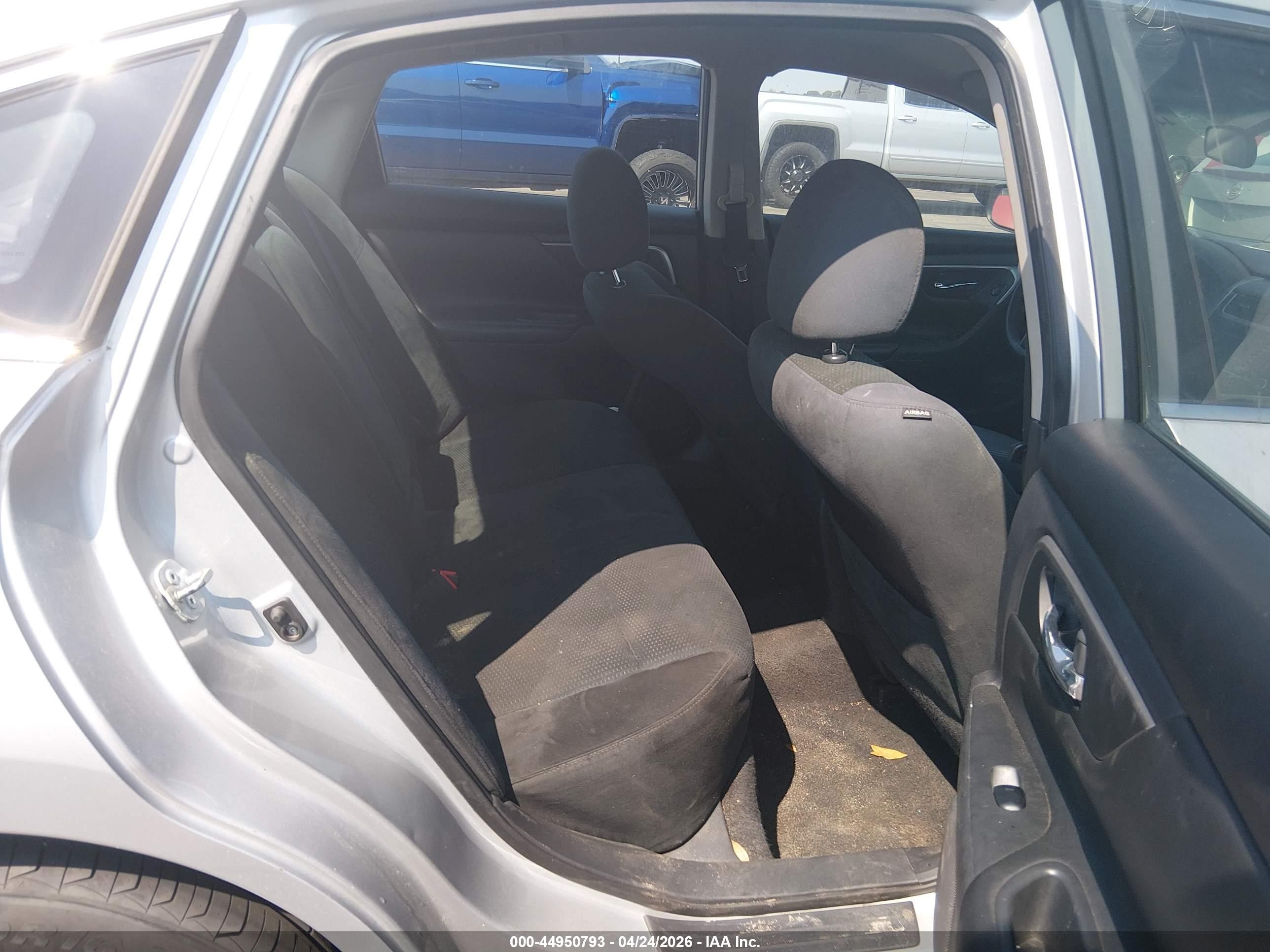 2015 Nissan Altima 2.5/2.5 S/2.5 Sl/2.5 Sv Серебряный vin: 1N4AL3AP0FC439723