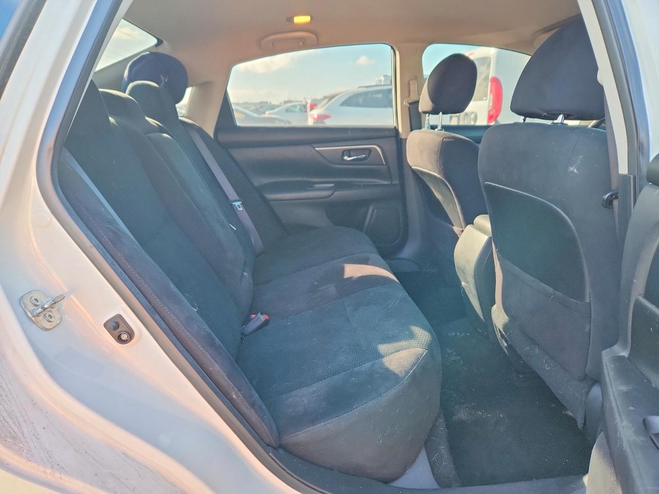 2015 Nissan Altima 2.5 White vin: 1N4AL3AP0FC464881
