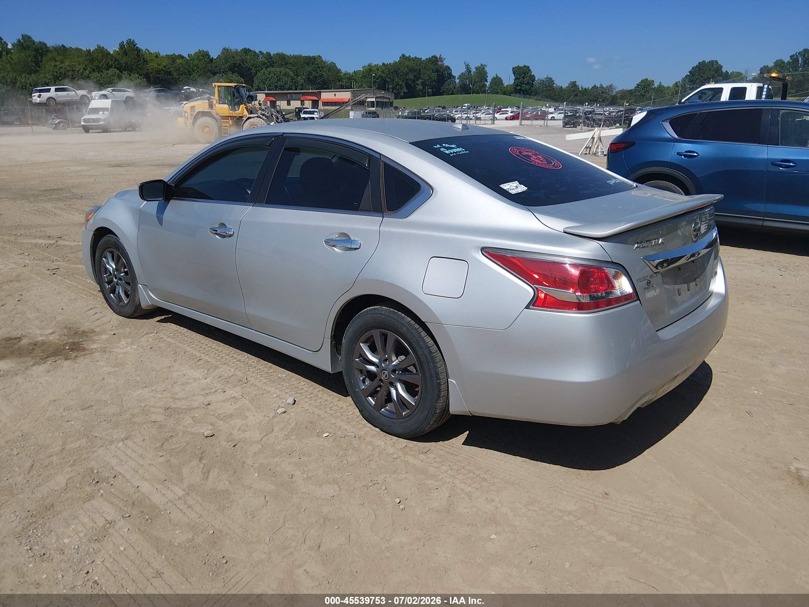 2015 Nissan Altima 2.5 S Silver vin: 1N4AL3AP0FC465500