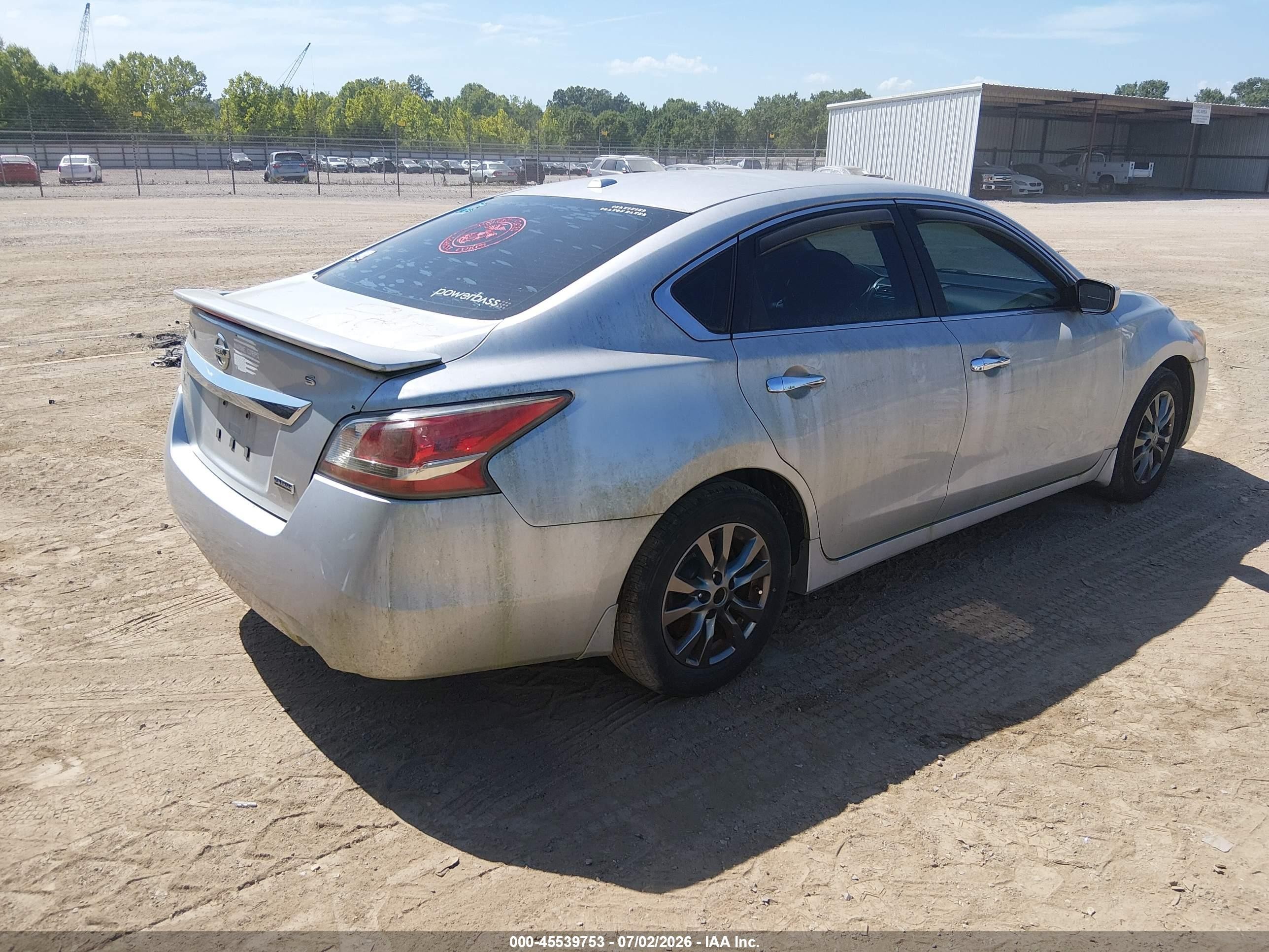 2015 Nissan Altima 2.5 S Silver vin: 1N4AL3AP0FC465500
