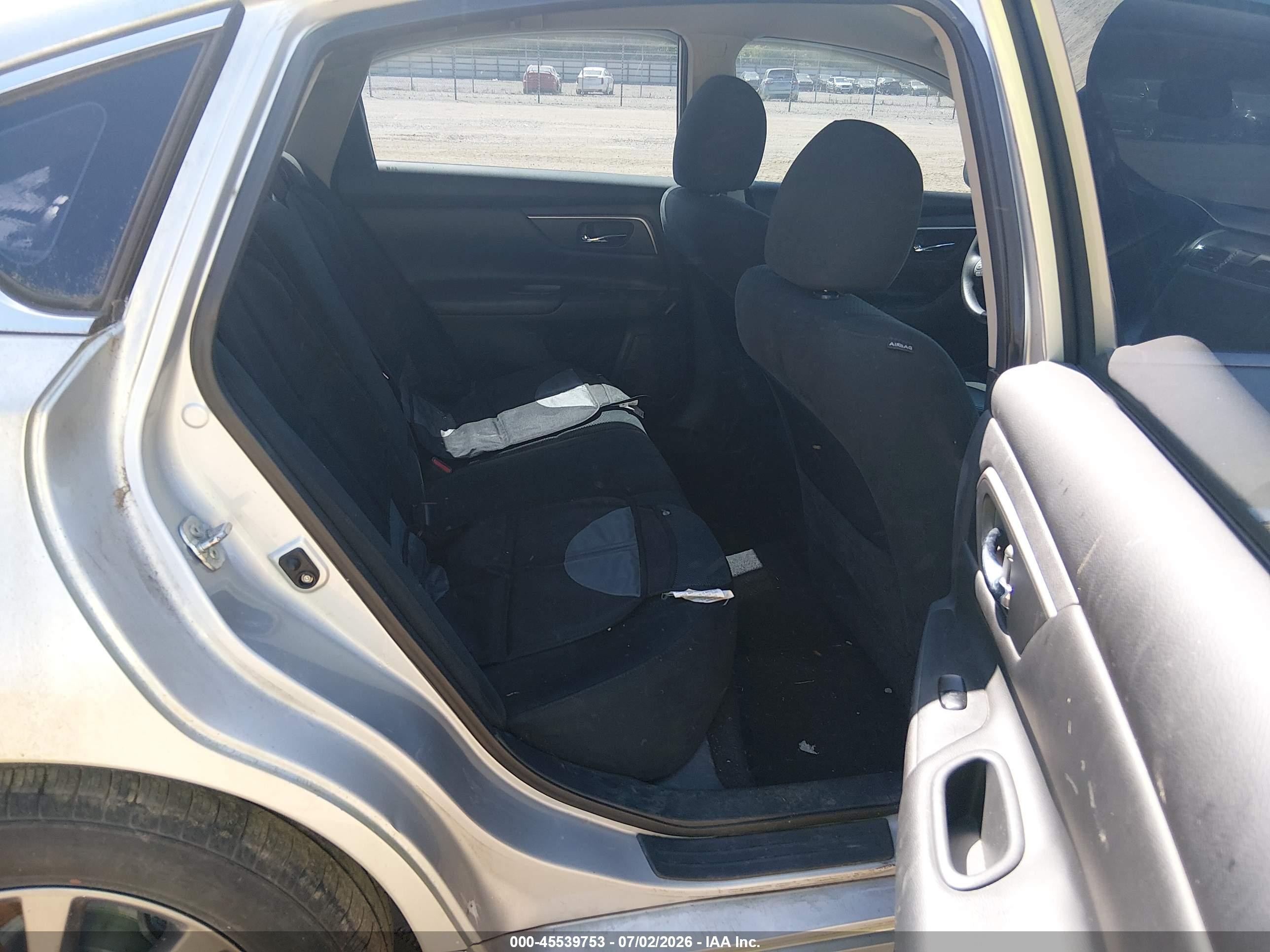 2015 Nissan Altima 2.5 S Silver vin: 1N4AL3AP0FC465500