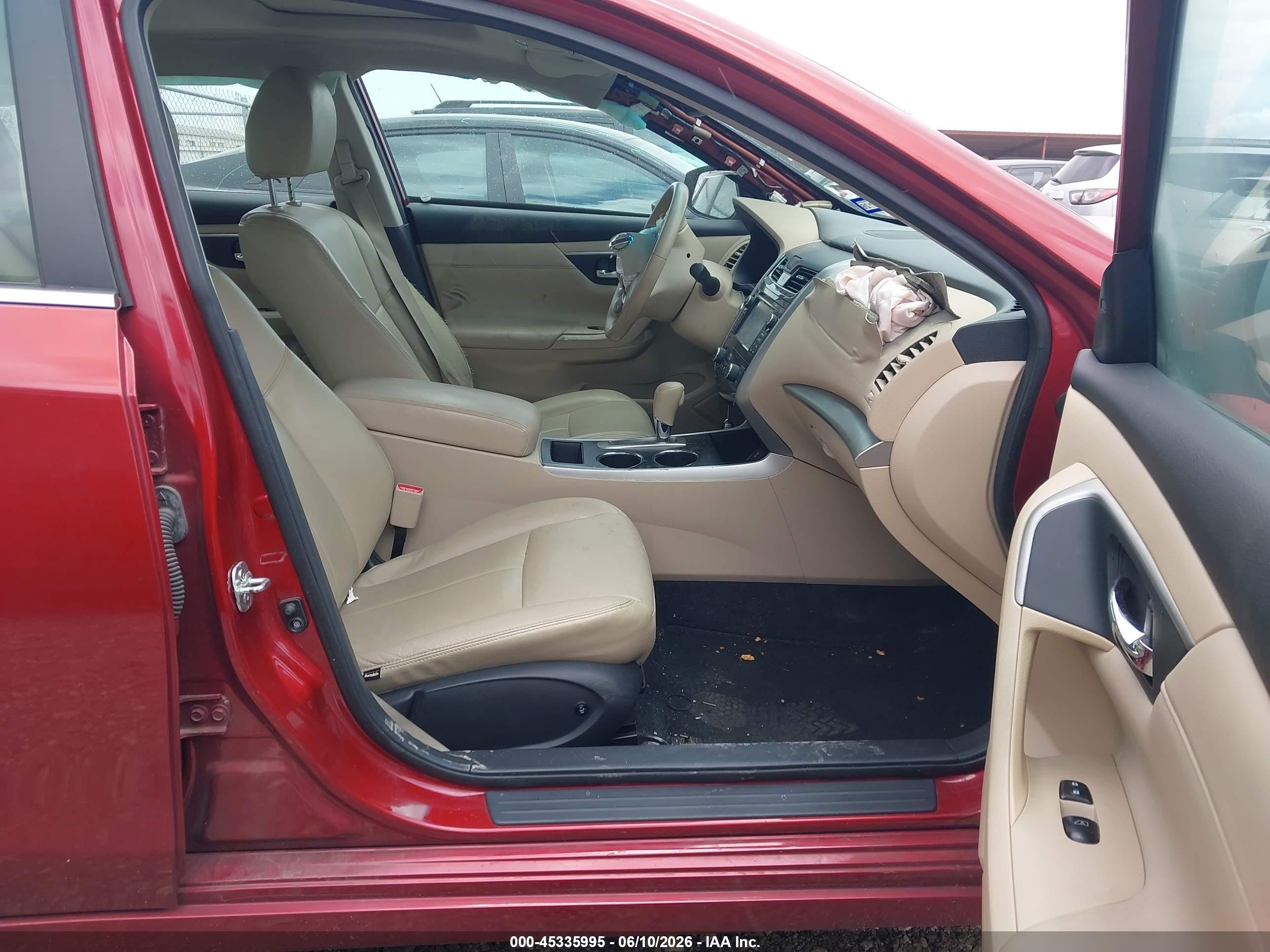 2015 Nissan Altima 2.5 Sv Red vin: 1N4AL3AP0FC470230