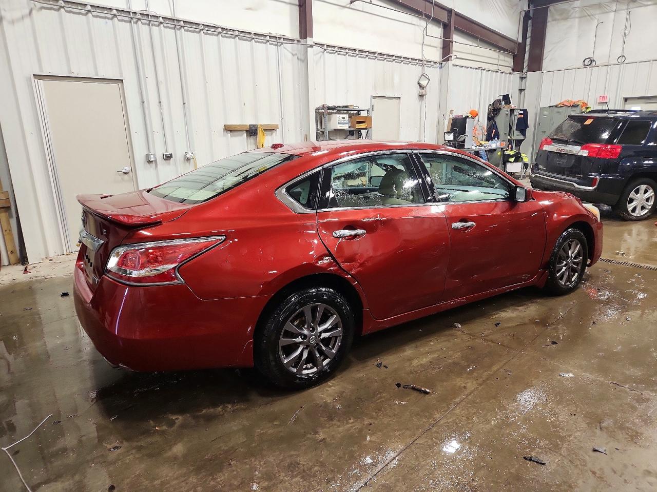 2015 Nissan Altima 2.5 S Красный vin: 1N4AL3AP0FC497928