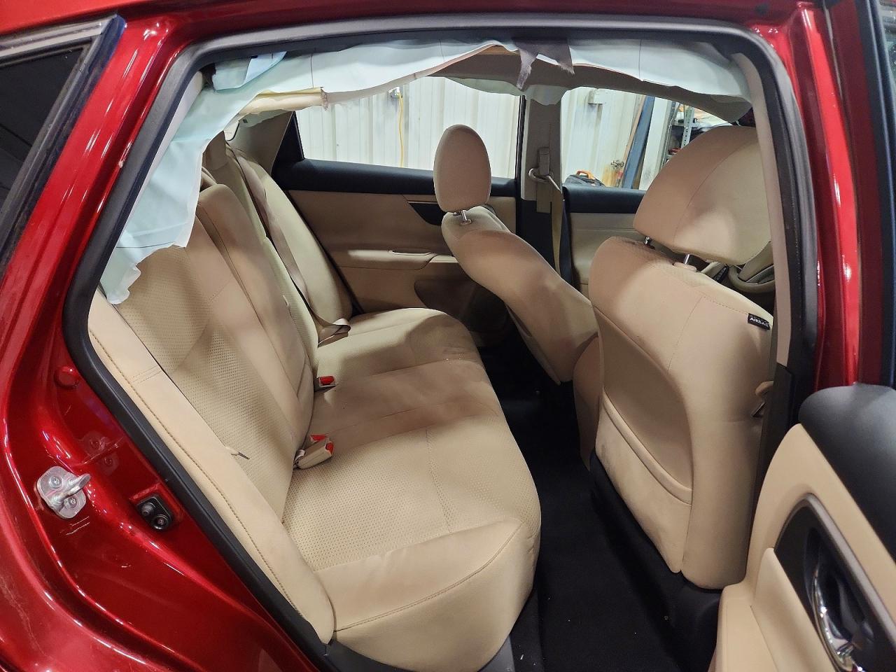 2015 Nissan Altima 2.5 S Красный vin: 1N4AL3AP0FC497928