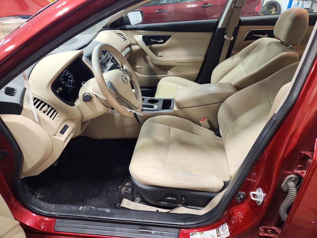 2015 Nissan Altima 2.5 S Красный vin: 1N4AL3AP0FC497928