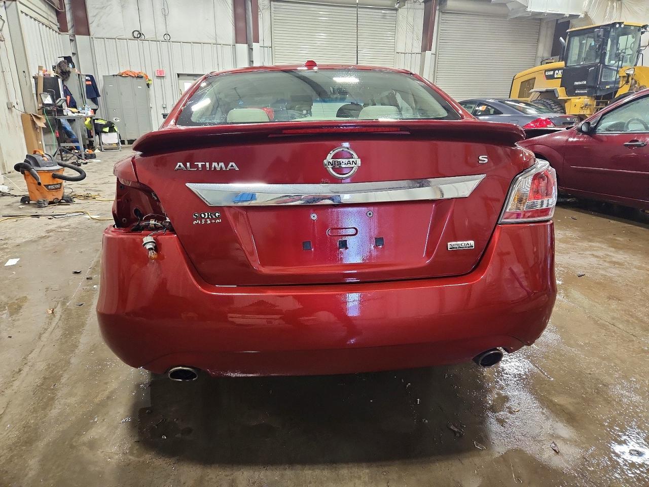 2015 Nissan Altima 2.5 S Красный vin: 1N4AL3AP0FC497928