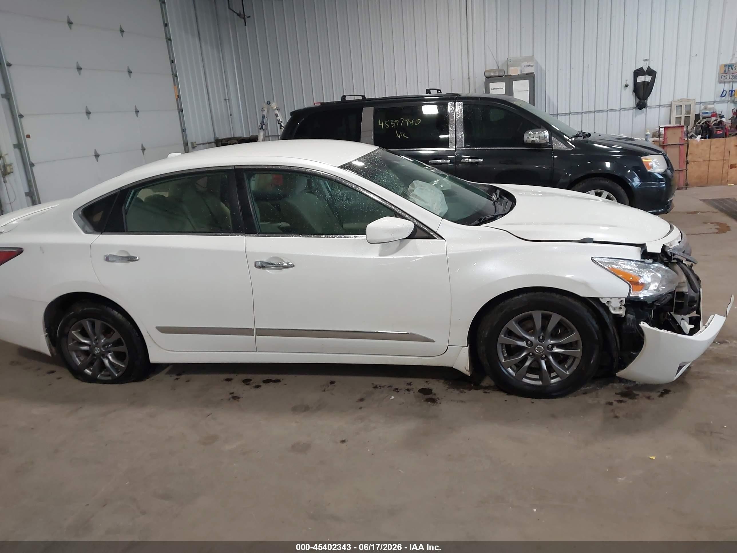 2015 Nissan Altima 2.5 S White vin: 1N4AL3AP0FC568254