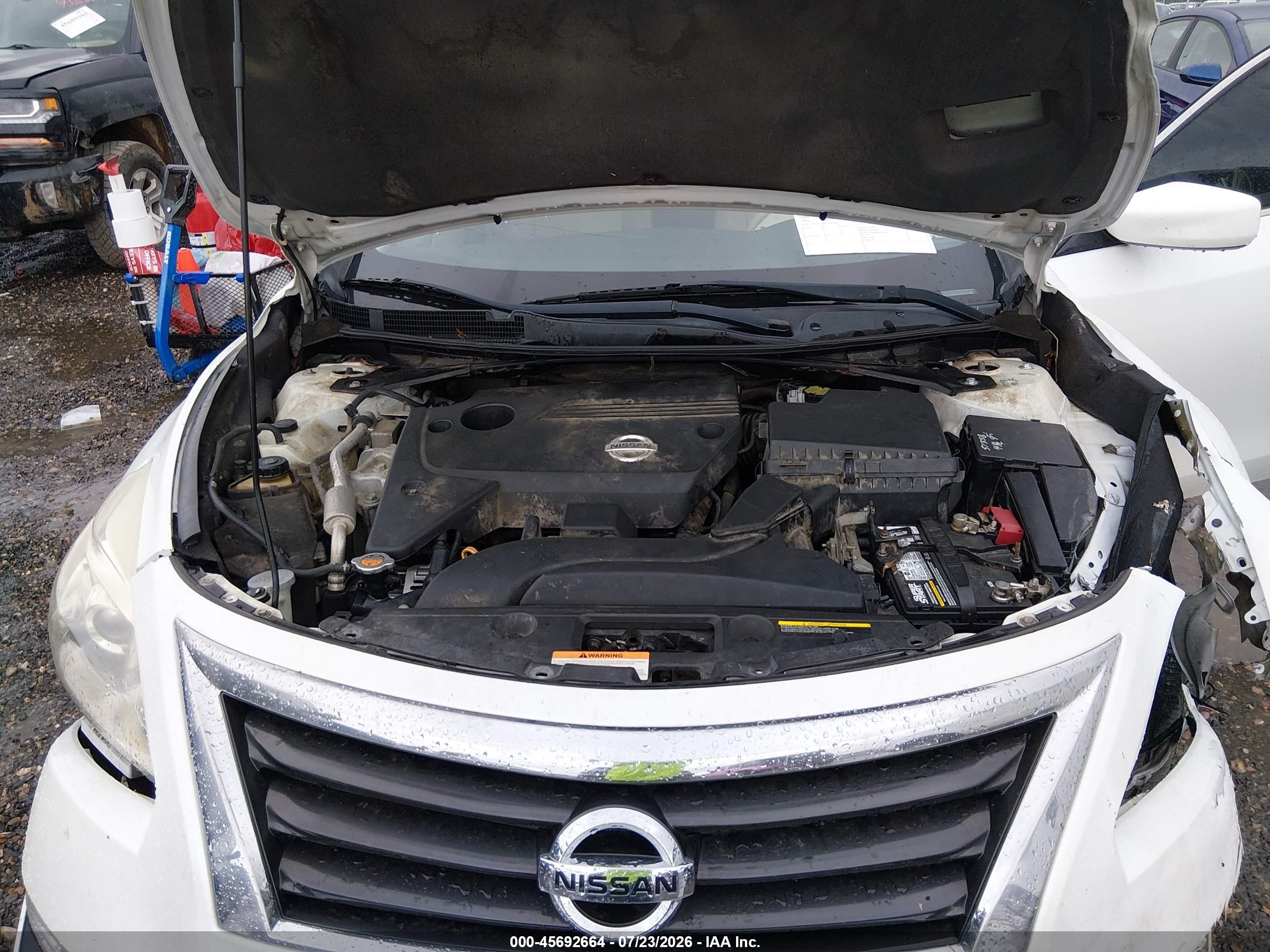 2015 Nissan Altima 2.5 S White vin: 1N4AL3AP0FN305606
