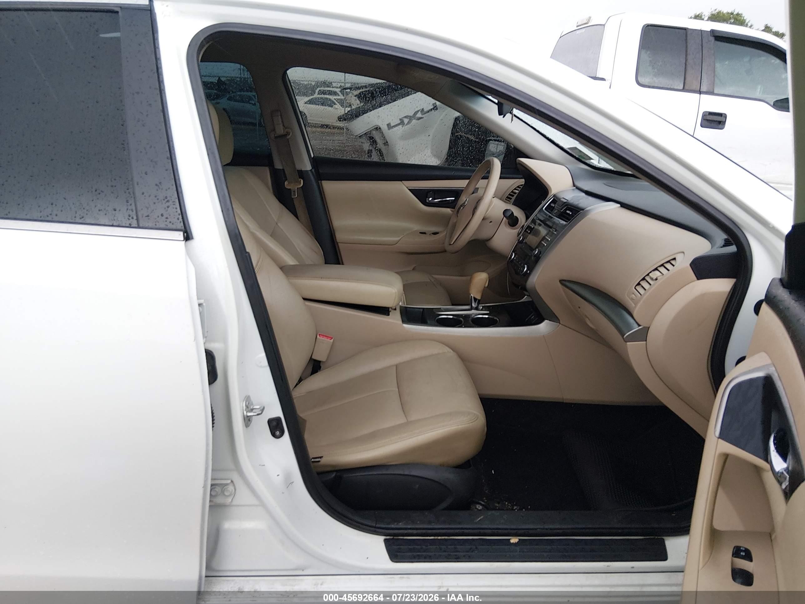 2015 Nissan Altima 2.5 S White vin: 1N4AL3AP0FN305606