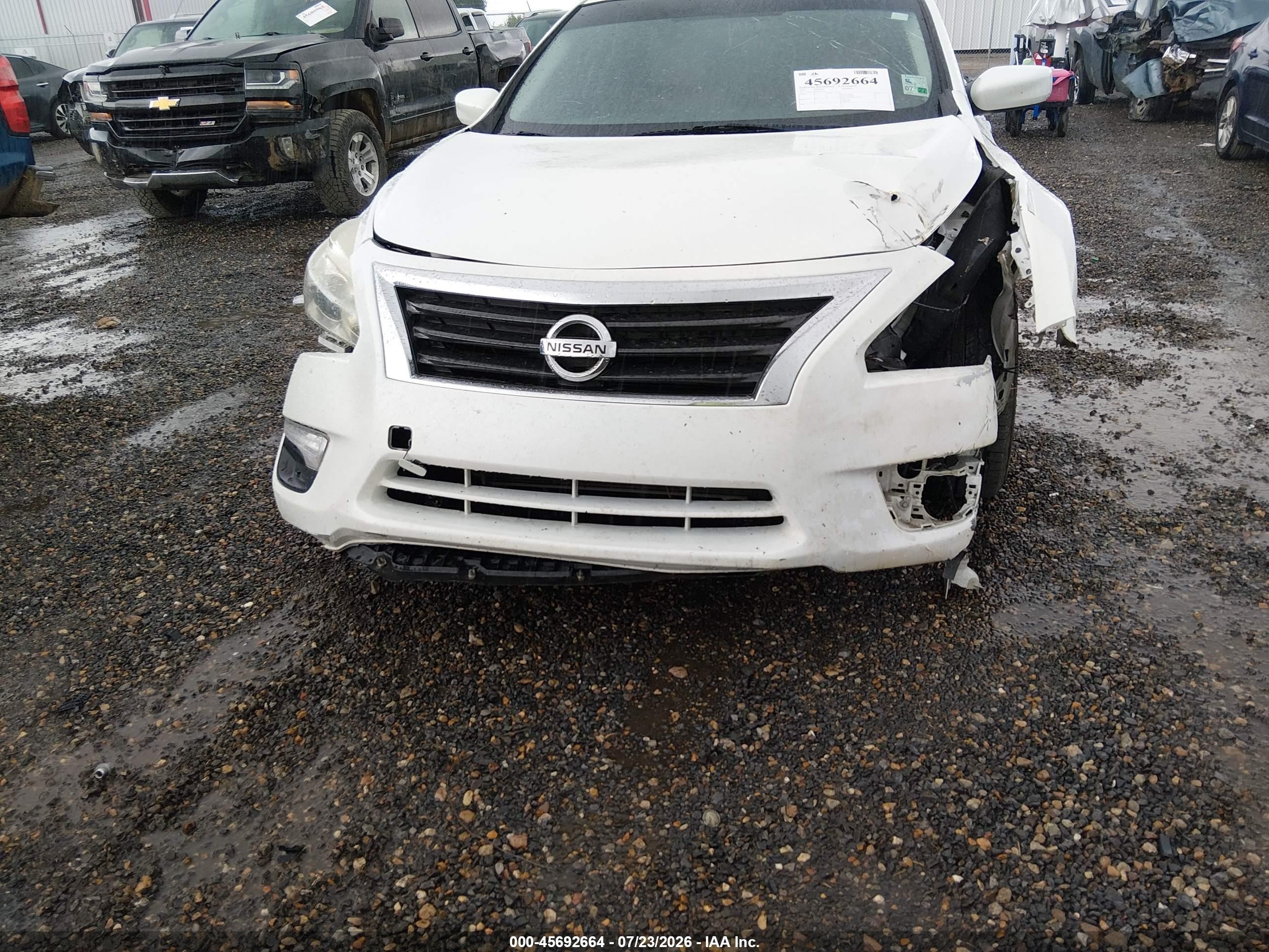 2015 Nissan Altima 2.5 S White vin: 1N4AL3AP0FN305606