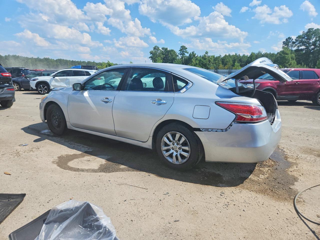 2015 Nissan Altima 2.5 S Silver vin: 1N4AL3AP0FN313348