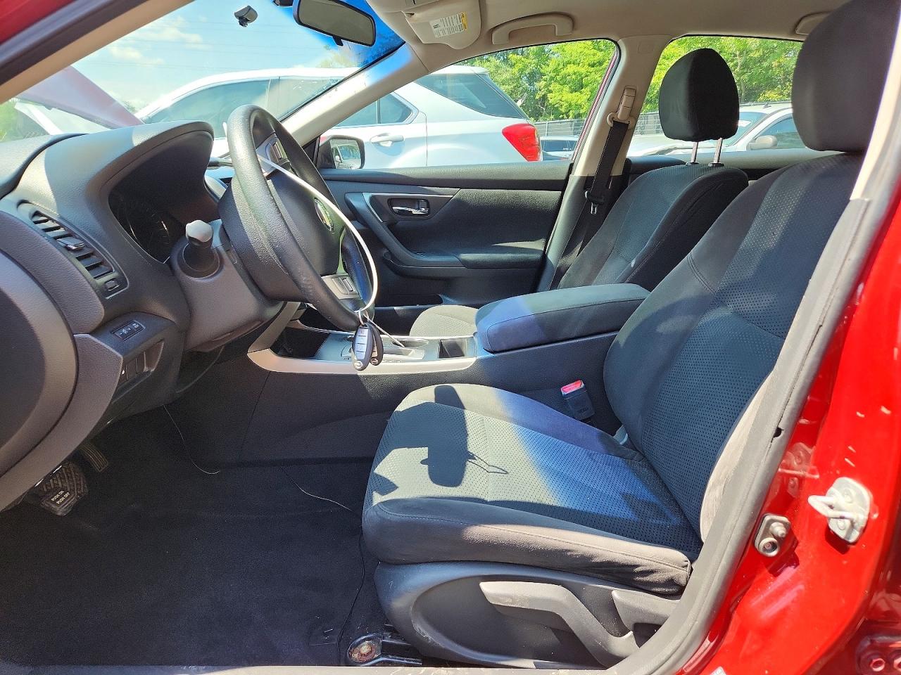 2015 Nissan Altima 2.5 S Красный vin: 1N4AL3AP0FN318985