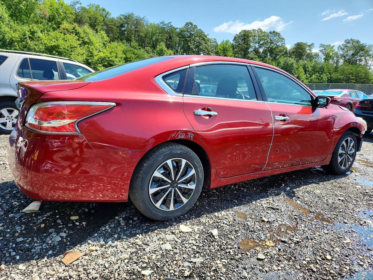 2015 Nissan Altima 2.5 S Красный vin: 1N4AL3AP0FN318985