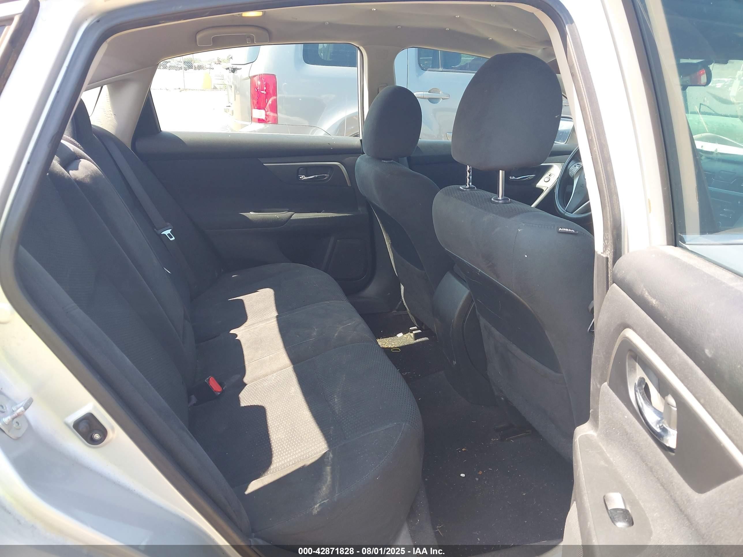 2015 Nissan Altima 2.5/2.5 S/2.5 Sl/2.5 Sv Silver vin: 1N4AL3AP0FN320168