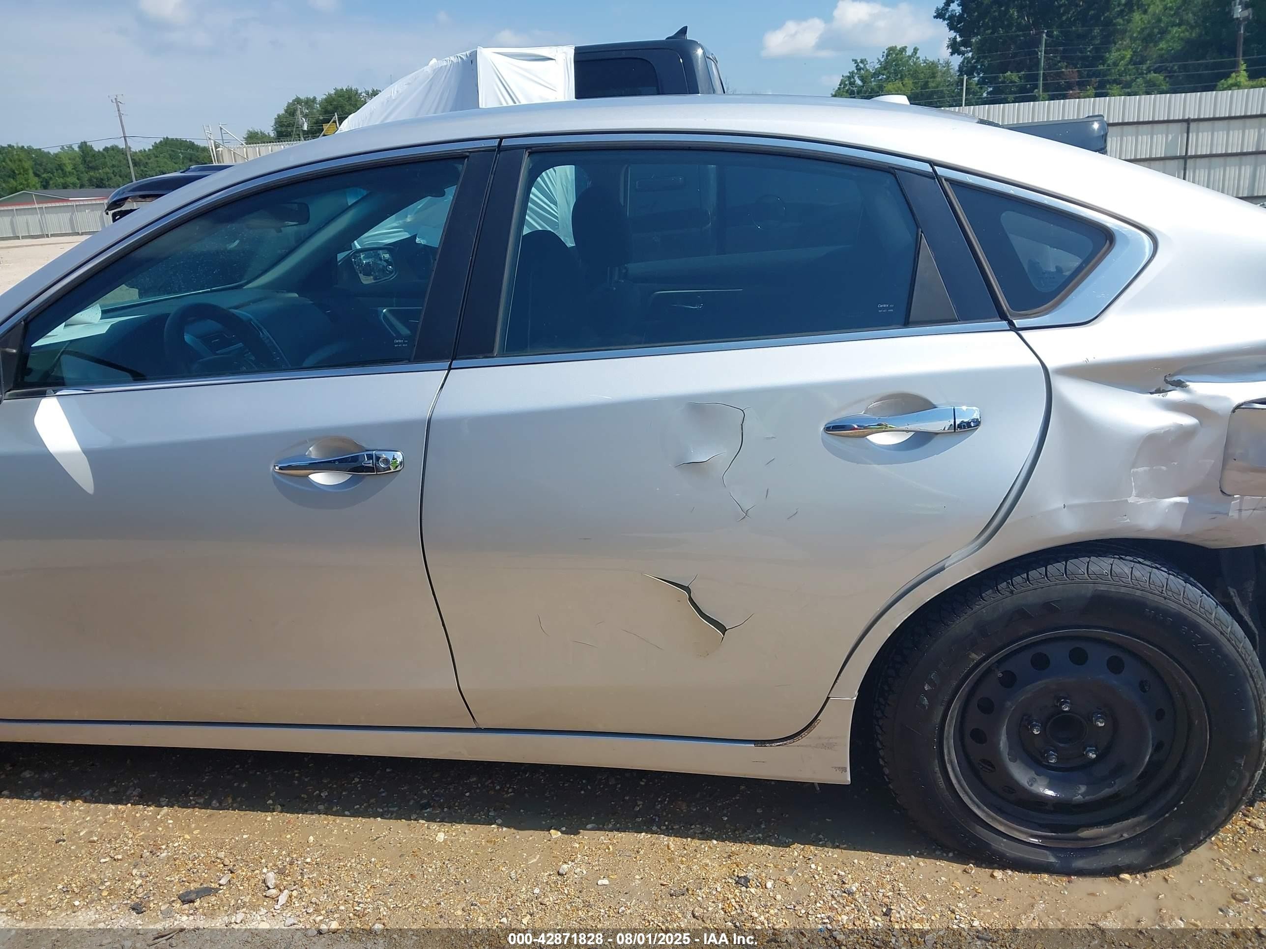 2015 Nissan Altima 2.5/2.5 S/2.5 Sl/2.5 Sv Silver vin: 1N4AL3AP0FN320168