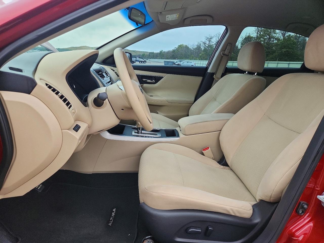 2015 Nissan Altima 2.5 S Red vin: 1N4AL3AP0FN330439