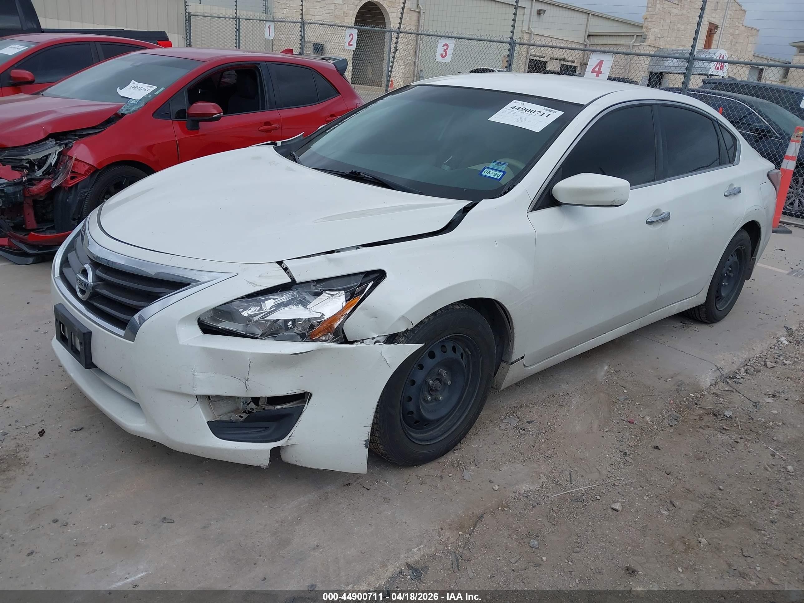 2015 Nissan Altima 2.5 S White vin: 1N4AL3AP0FN330666