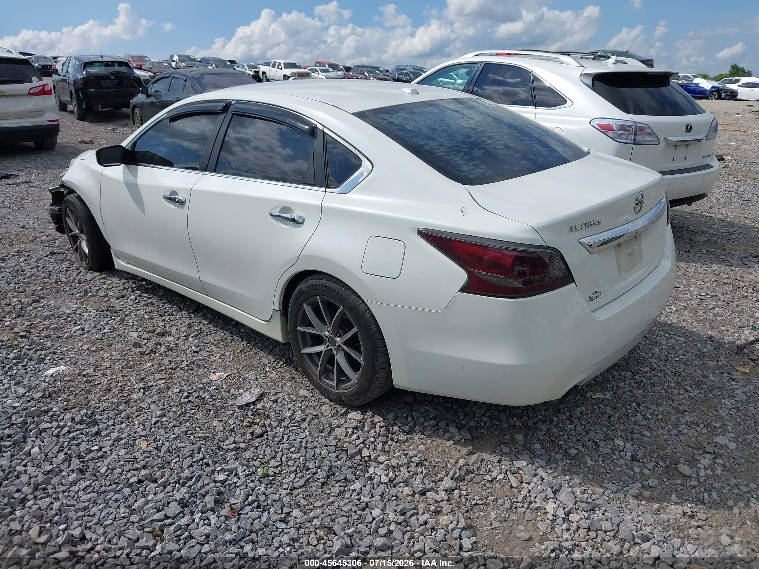 2015 Nissan Altima 2.5/2.5 S/2.5 Sl/2.5 Sv White vin: 1N4AL3AP0FN333681