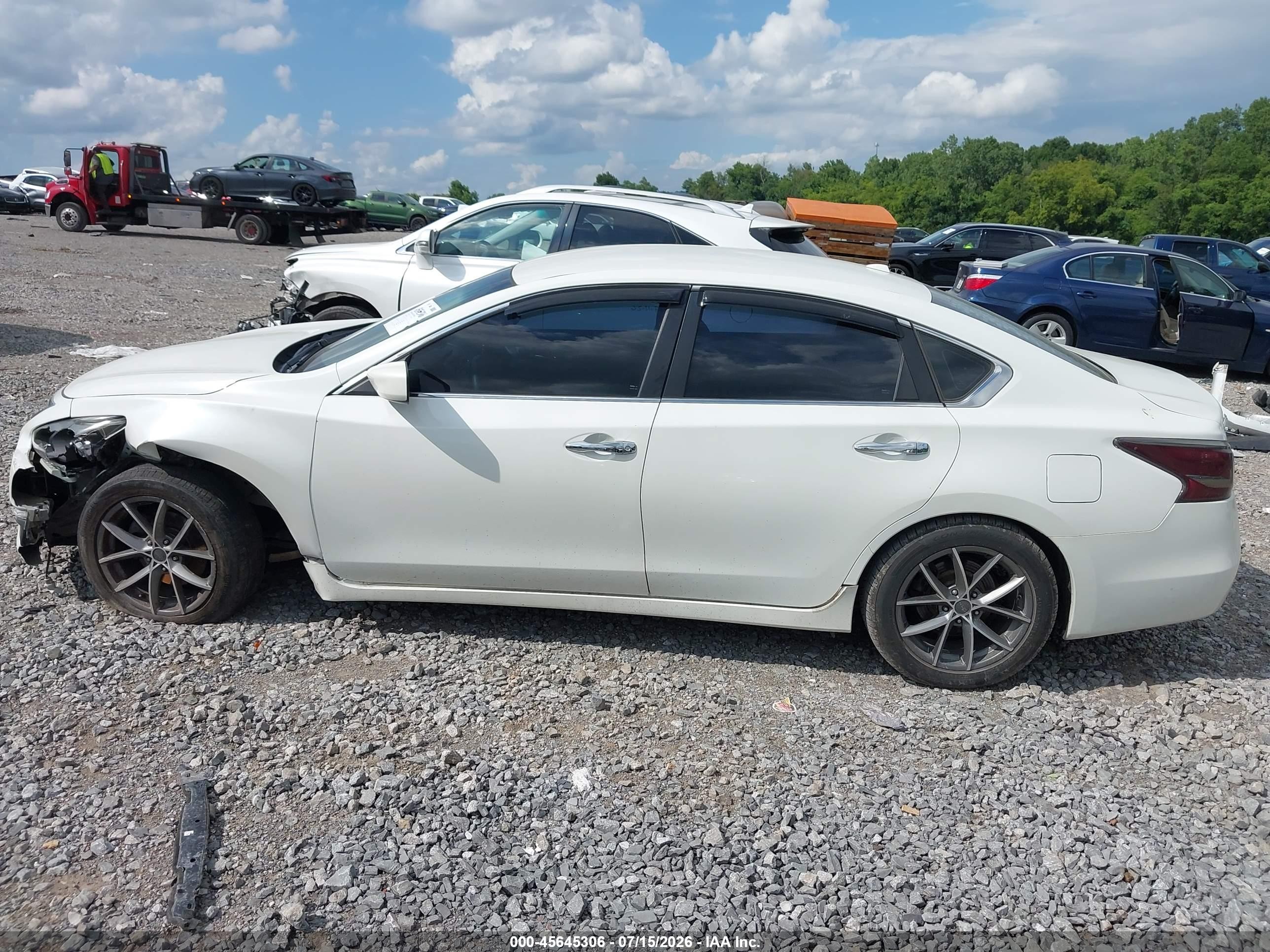 2015 Nissan Altima 2.5/2.5 S/2.5 Sl/2.5 Sv White vin: 1N4AL3AP0FN333681