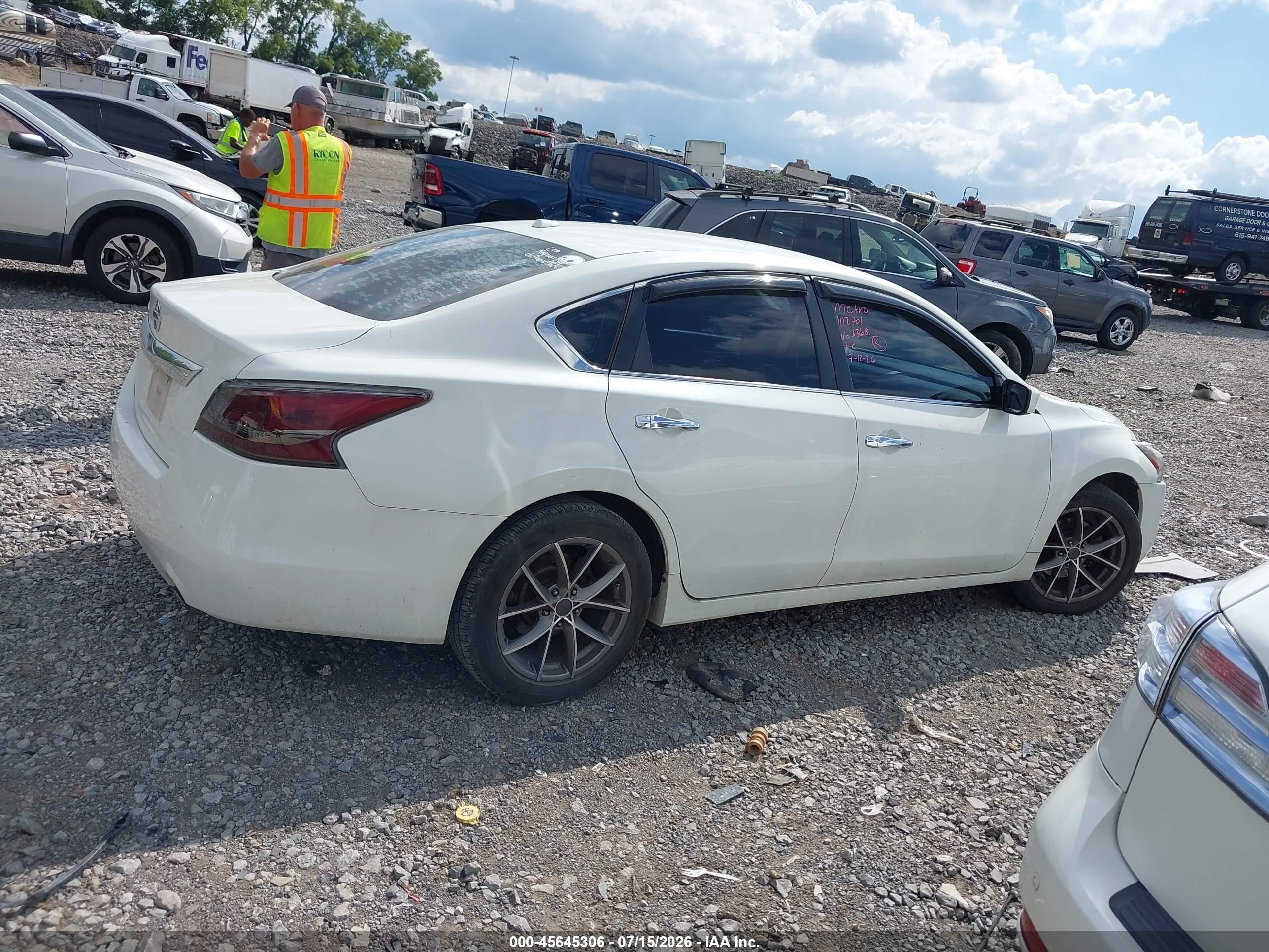2015 Nissan Altima 2.5/2.5 S/2.5 Sl/2.5 Sv White vin: 1N4AL3AP0FN333681