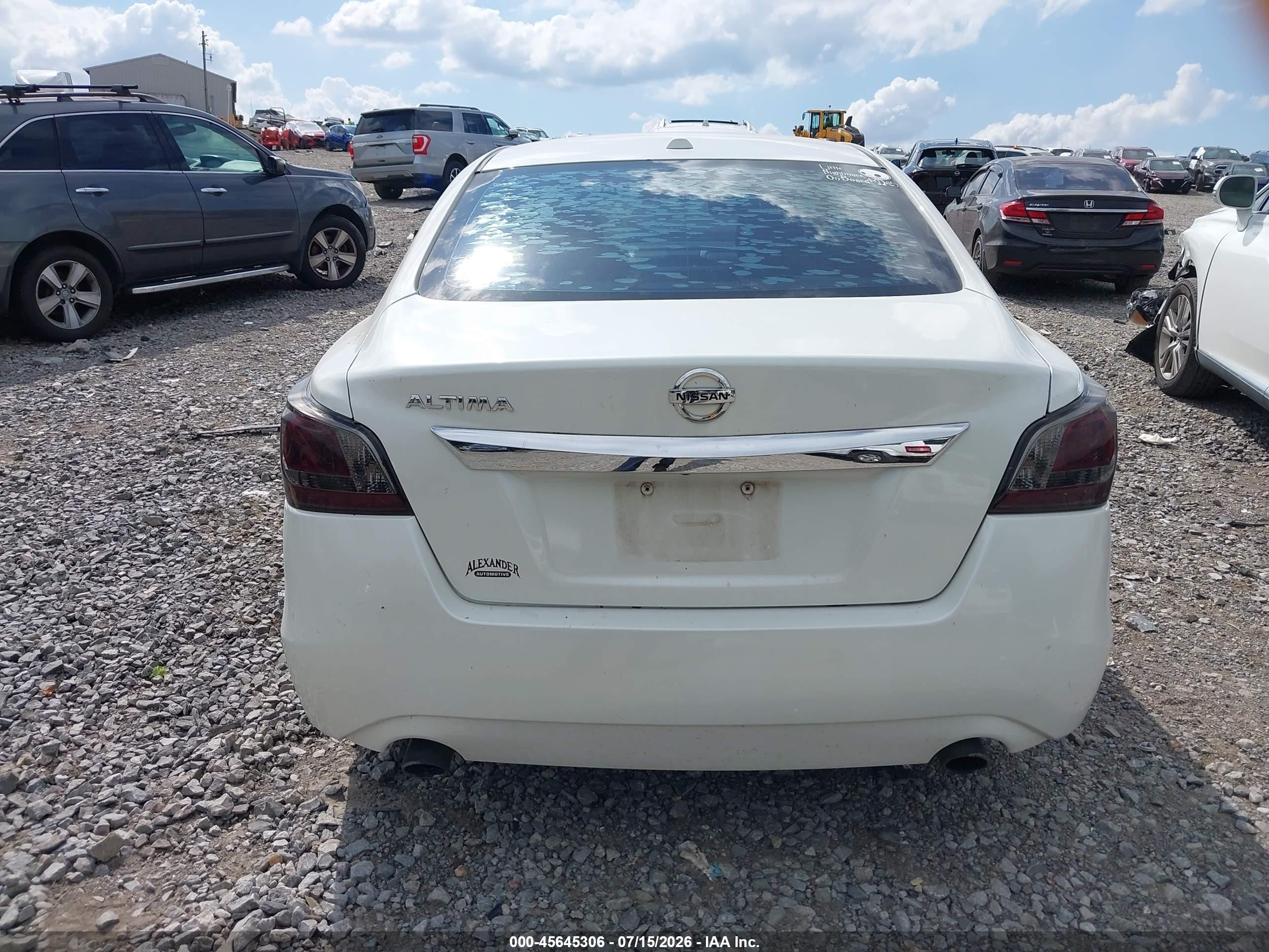 2015 Nissan Altima 2.5/2.5 S/2.5 Sl/2.5 Sv White vin: 1N4AL3AP0FN333681