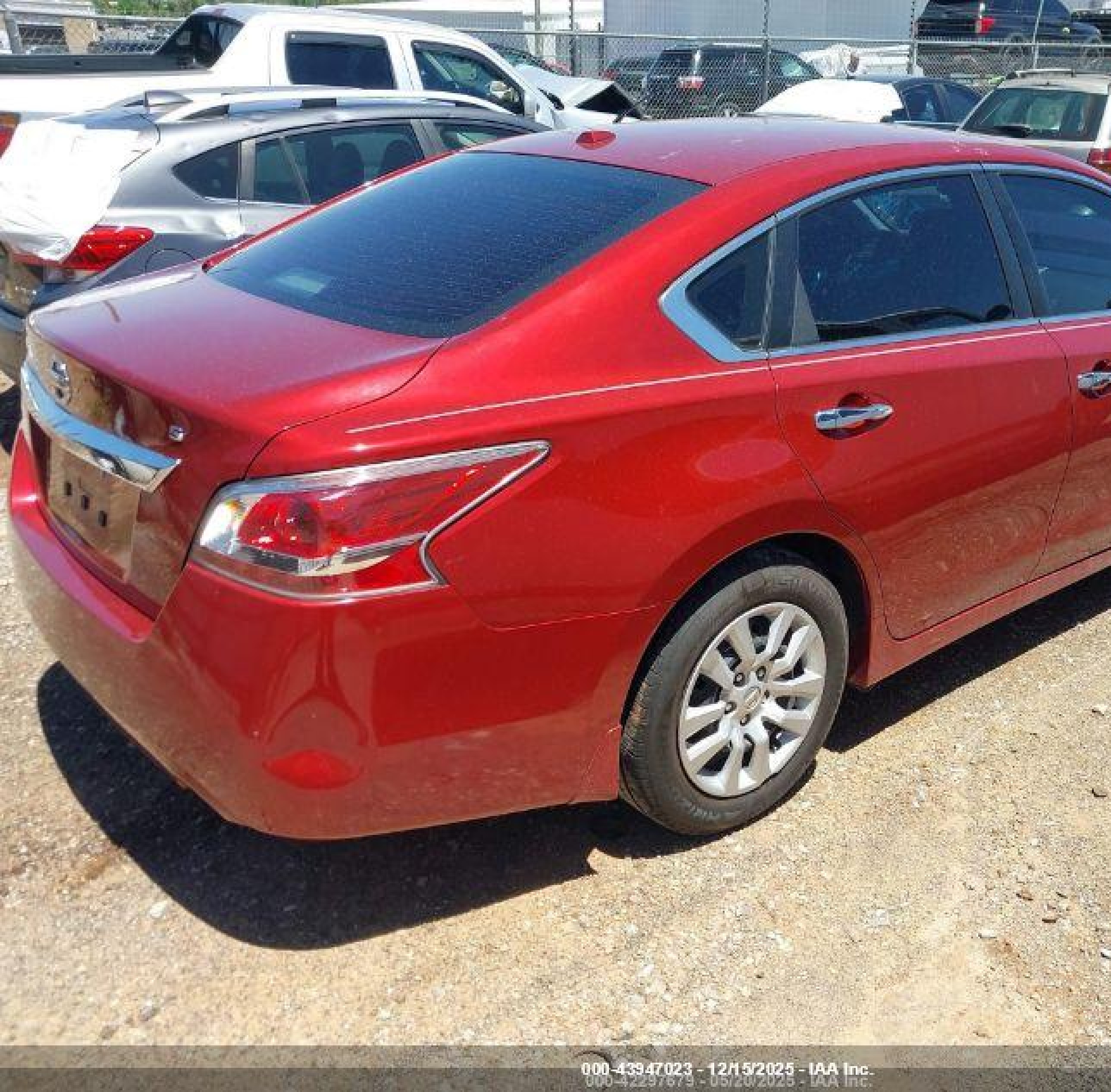 2015 Nissan Altima 2.5 S Red vin: 1N4AL3AP0FN340775