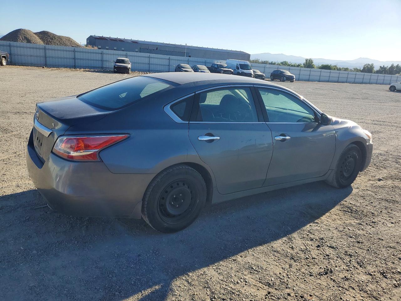 2015 Nissan Altima 2.5 S Gray vin: 1N4AL3AP0FN363263