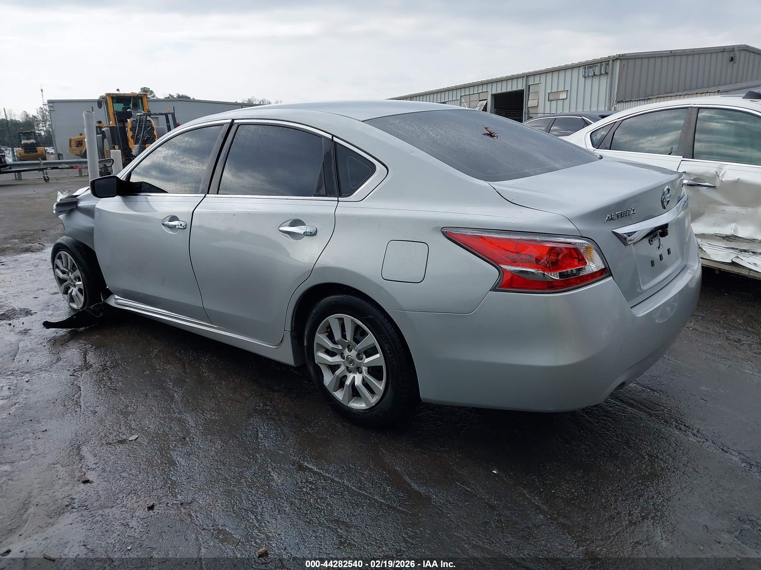 2015 Nissan Altima 2.5 S Silver vin: 1N4AL3AP0FN365658