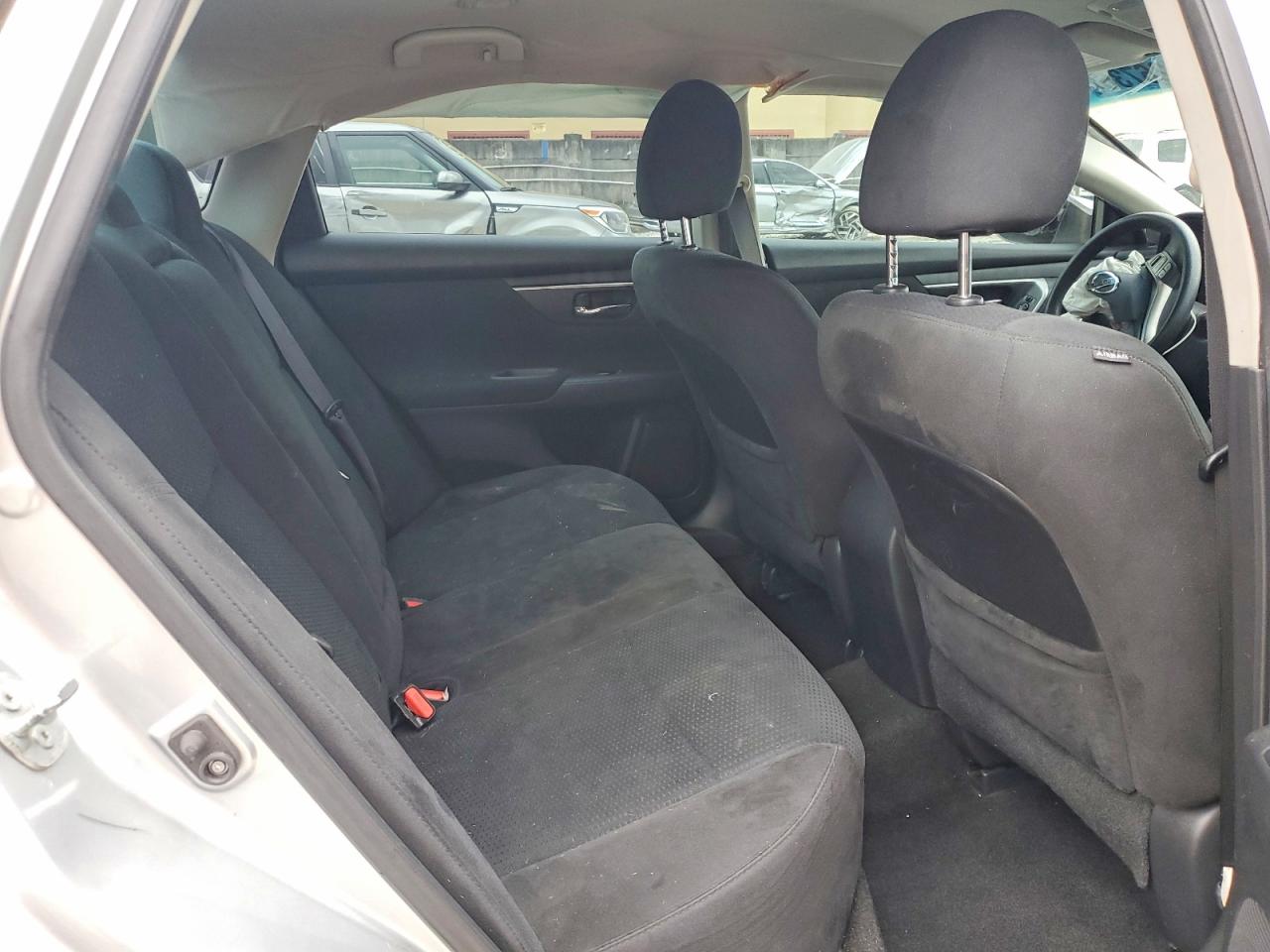 2015 Nissan Altima 2.5 S Белый vin: 1N4AL3AP0FN376644