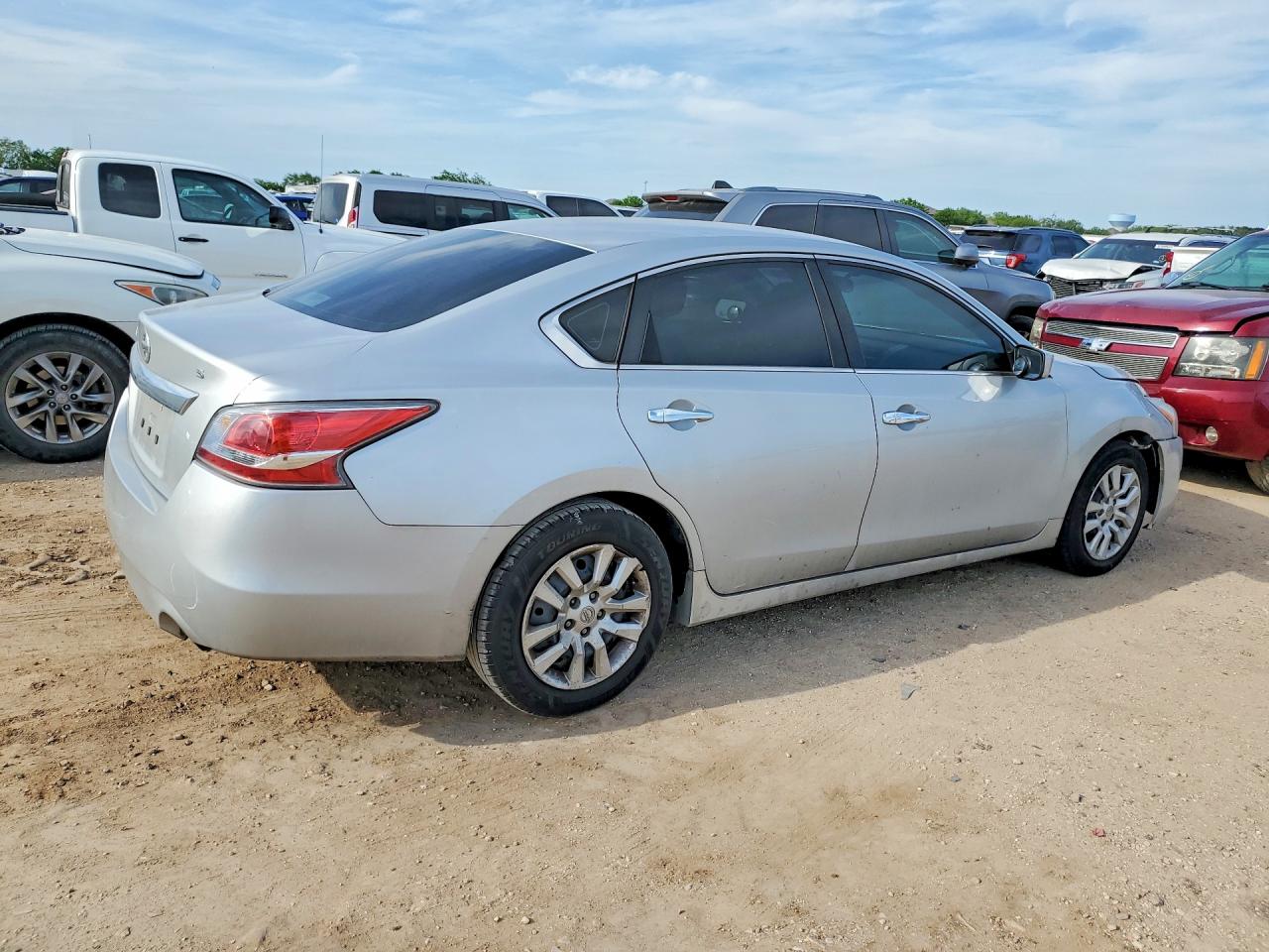 2015 Nissan Altima 2.5 S Silver vin: 1N4AL3AP0FN385084