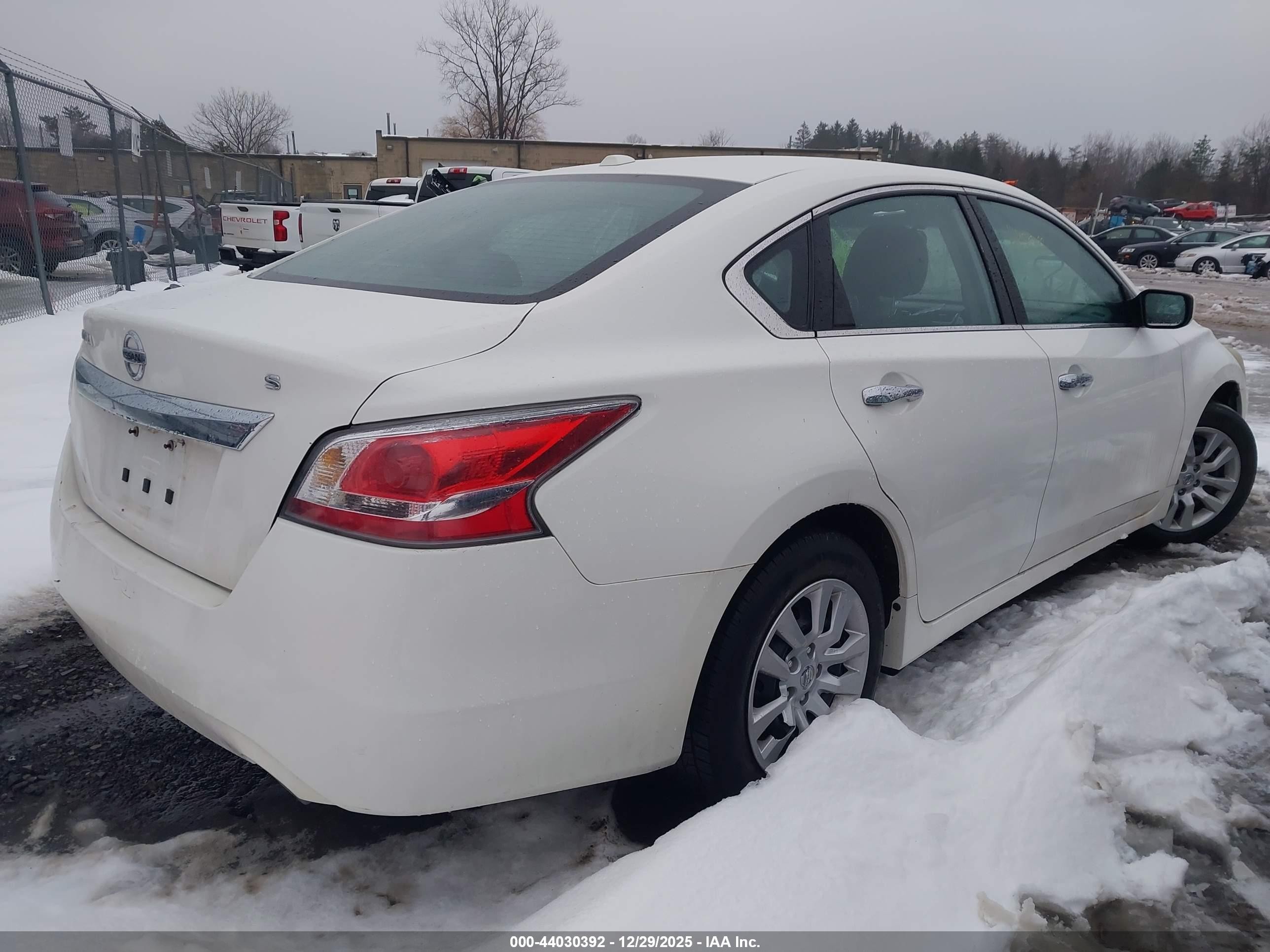 2015 Nissan Altima 2.5/2.5 S/2.5 Sl/2.5 Sv Белый vin: 1N4AL3AP0FN385831