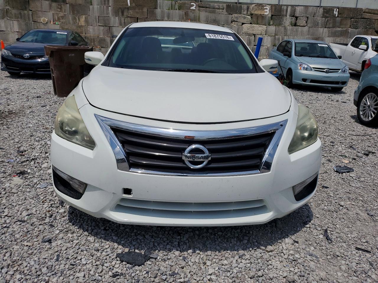 2015 Nissan Altima 2.5 S Белый vin: 1N4AL3AP0FN387658
