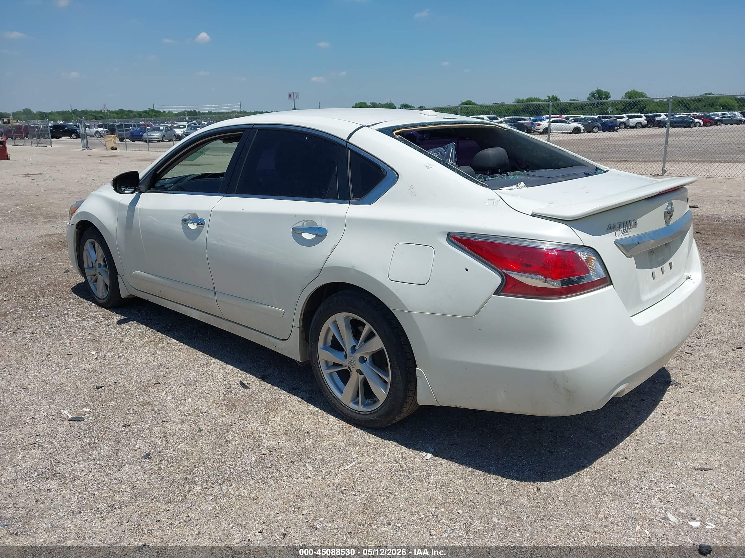 2015 Nissan Altima 2.5/2.5 S/2.5 Sl/2.5 Sv White vin: 1N4AL3AP0FN394495