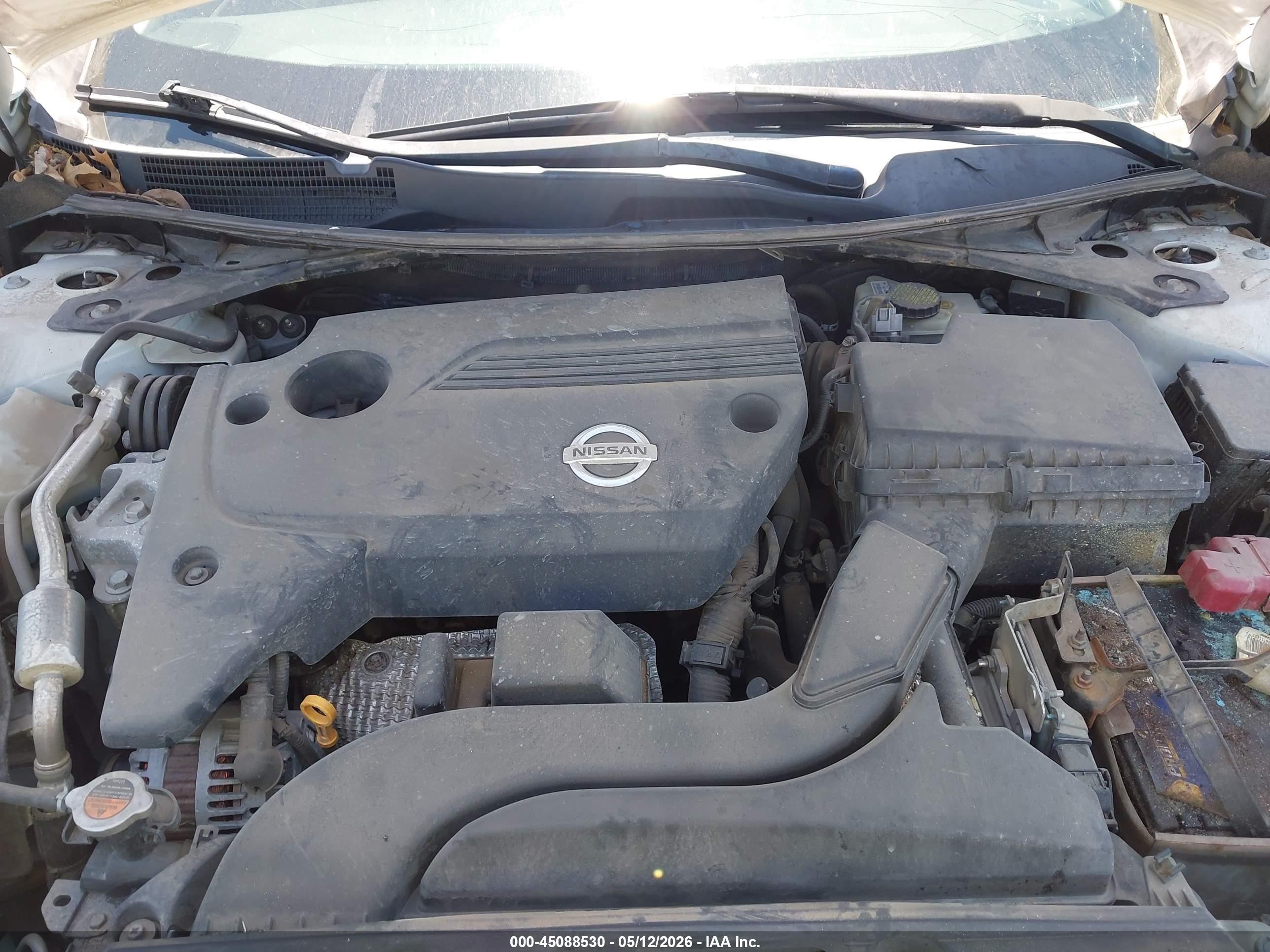2015 Nissan Altima 2.5/2.5 S/2.5 Sl/2.5 Sv White vin: 1N4AL3AP0FN394495