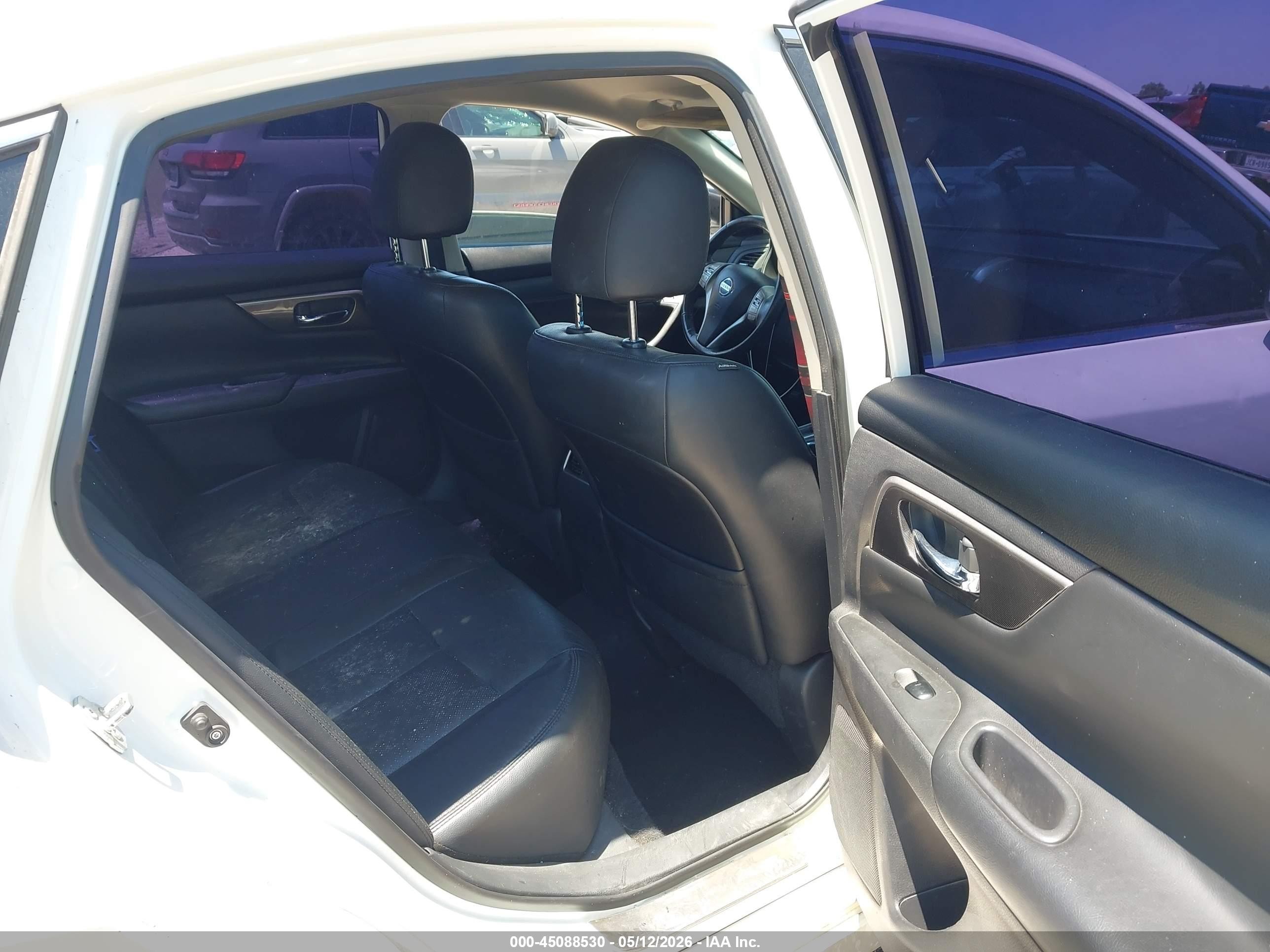 2015 Nissan Altima 2.5/2.5 S/2.5 Sl/2.5 Sv White vin: 1N4AL3AP0FN394495