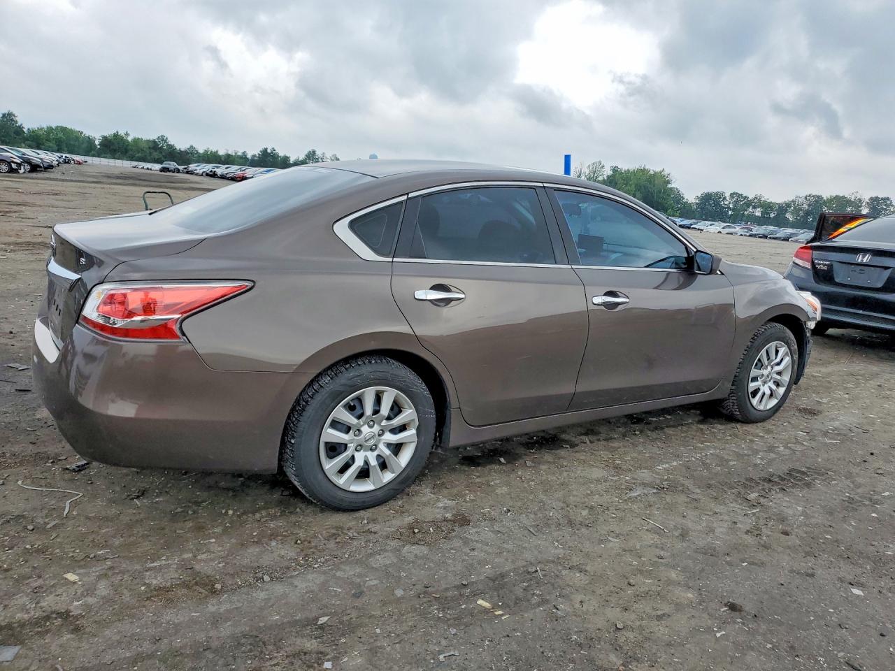 2015 Nissan Altima 2.5 S Brown vin: 1N4AL3AP0FN402725