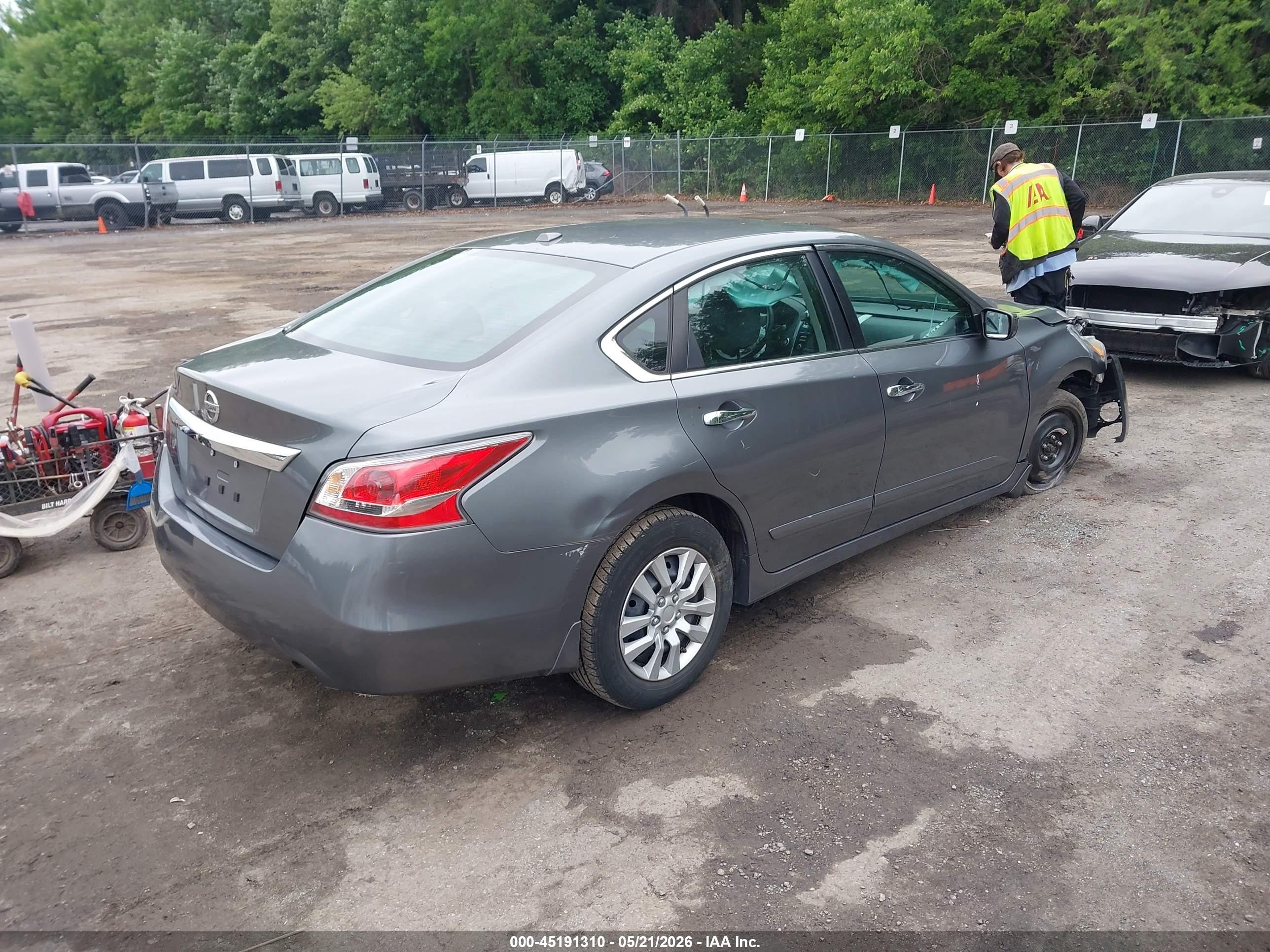 2015 Nissan Altima 2.5 S Gray vin: 1N4AL3AP0FN875685