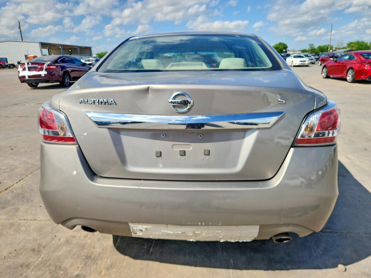 2015 Nissan Altima 2.5 S Beige vin: 1N4AL3AP0FN883625
