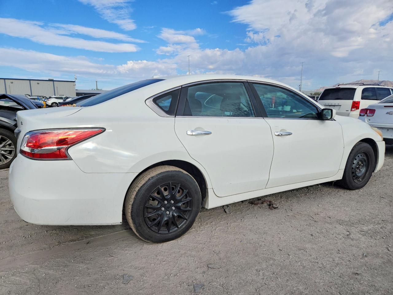 2015 Nissan Altima 2.5 Sv White vin: 1N4AL3AP0FN894835