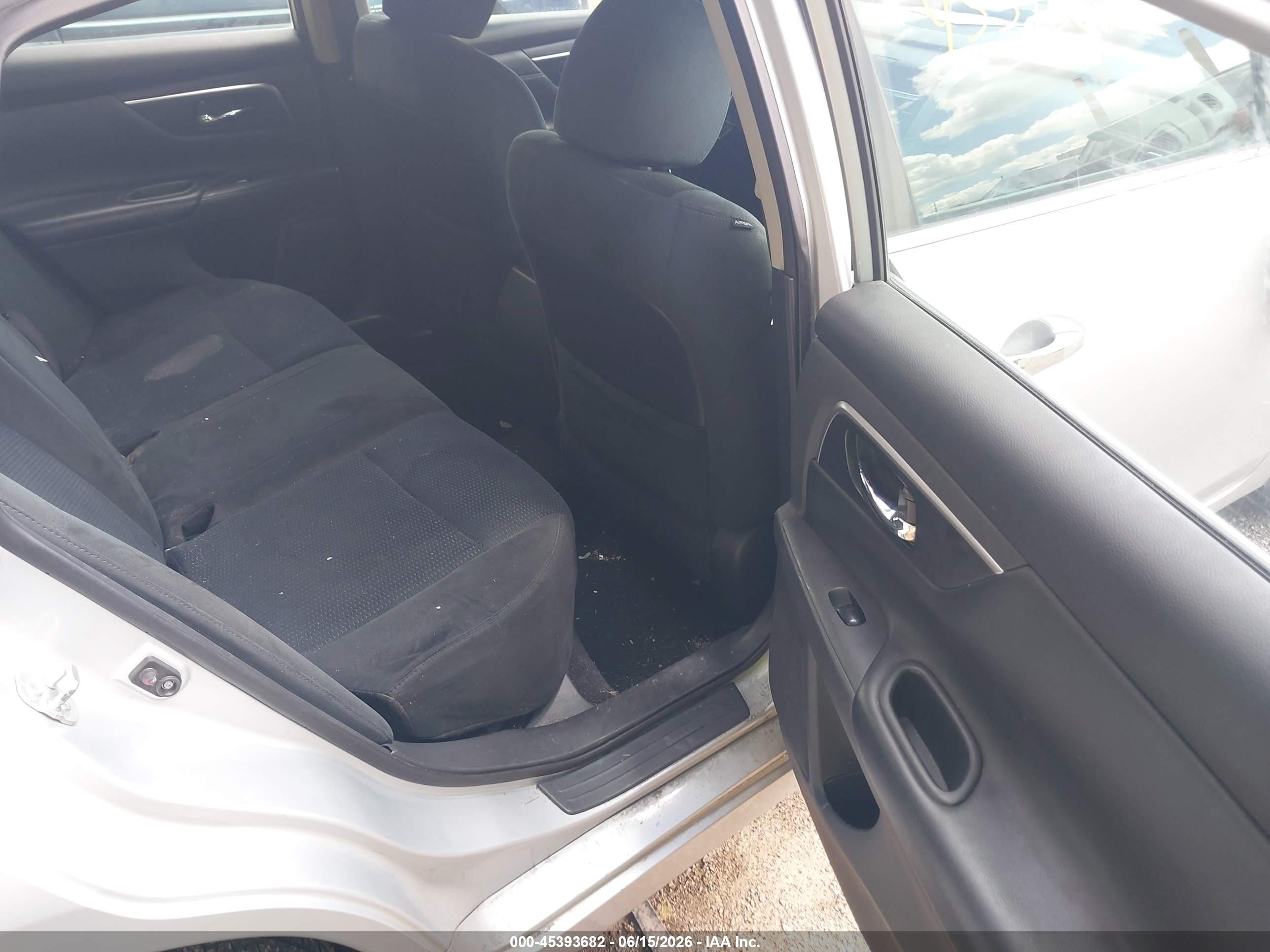 2015 Nissan Altima 2.5/2.5 S/2.5 Sl/2.5 Sv Silver vin: 1N4AL3AP0FN900231
