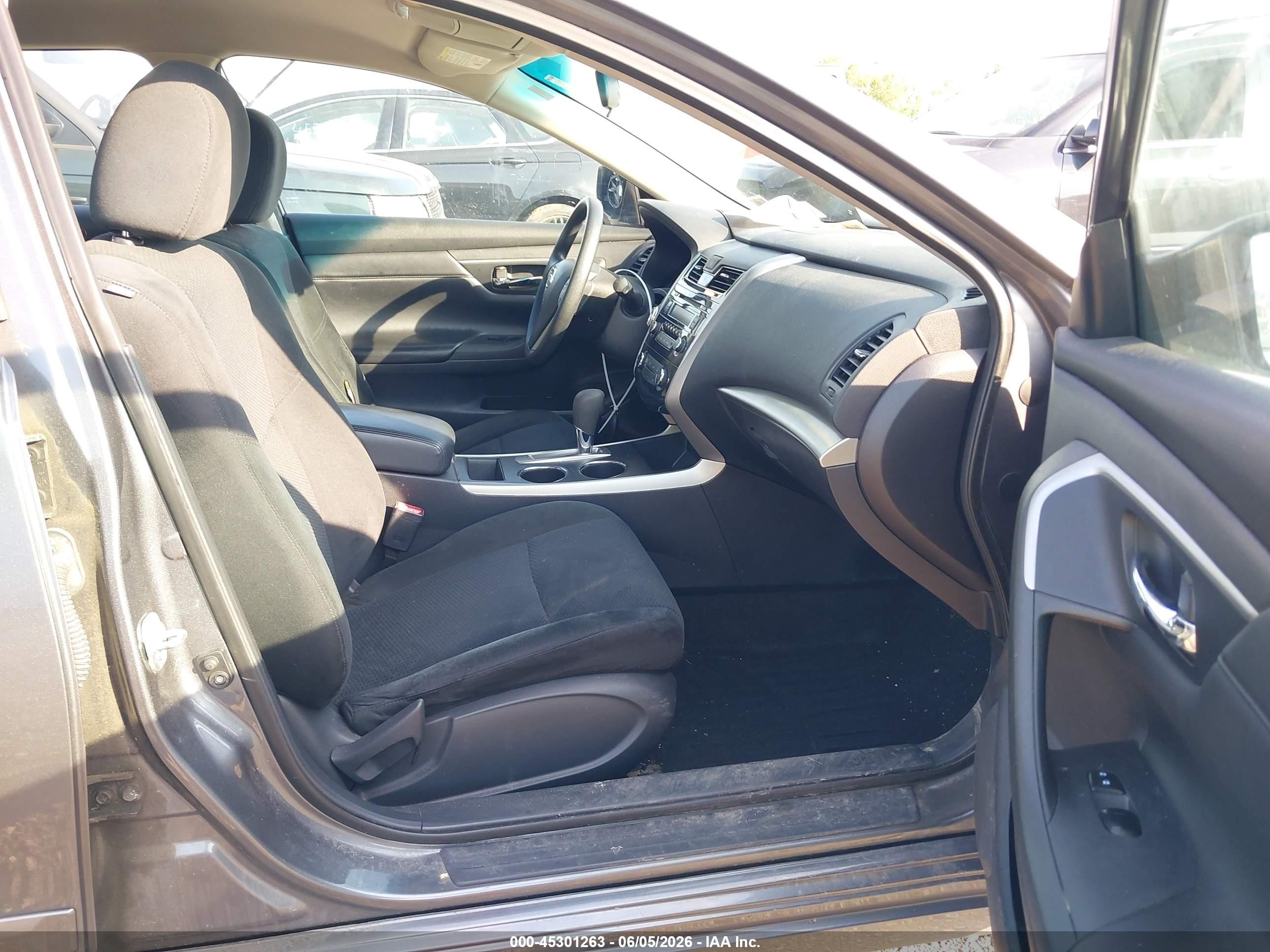 2015 Nissan Altima 2.5 S Серый vin: 1N4AL3AP0FN909933