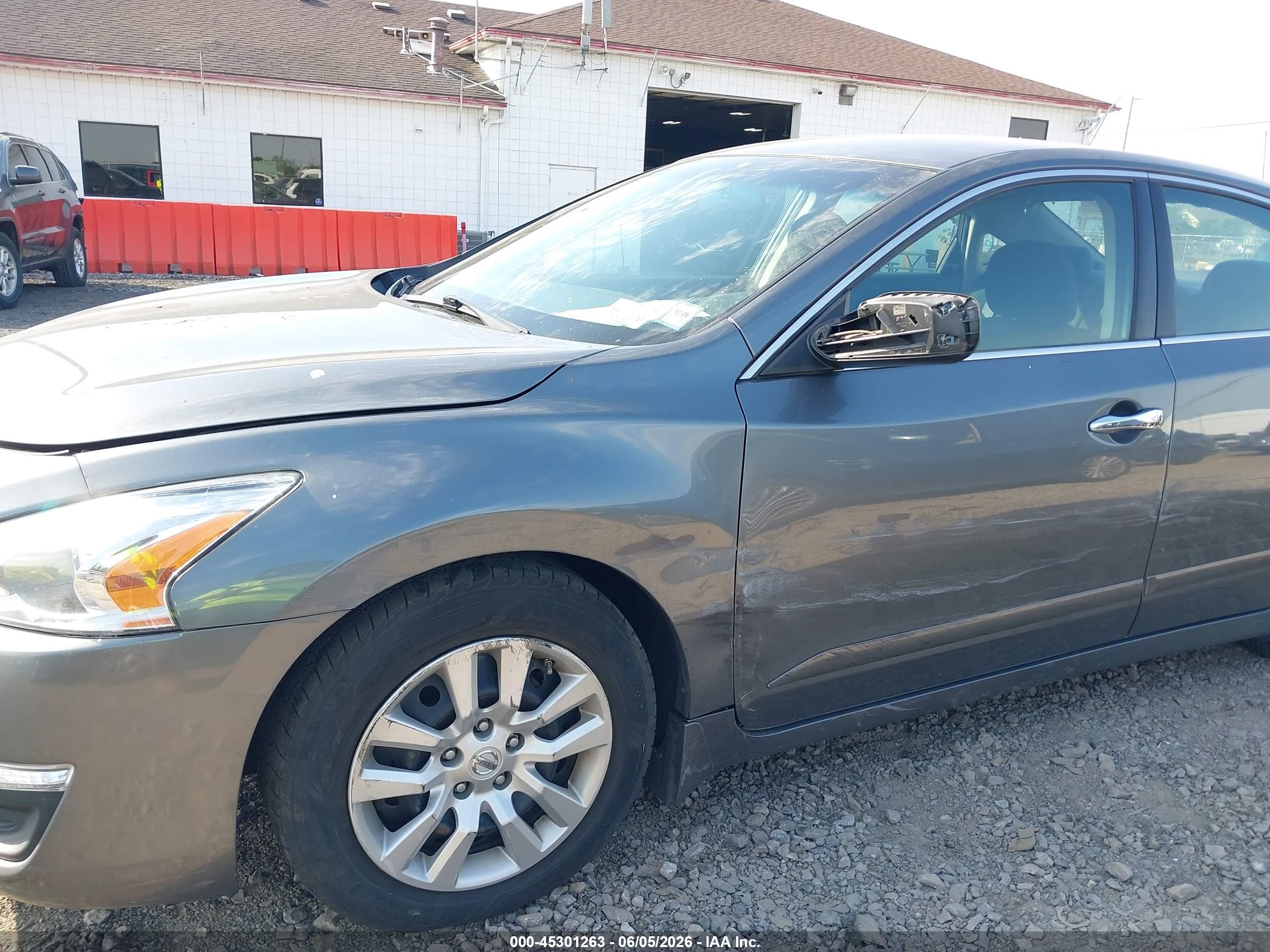 2015 Nissan Altima 2.5 S Серый vin: 1N4AL3AP0FN909933